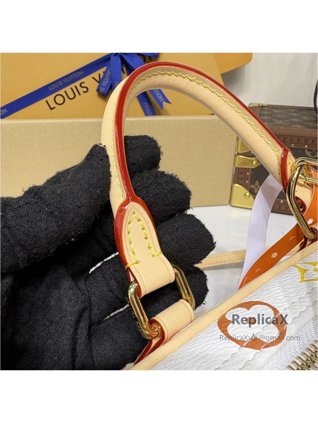 Louis Vuitton Speedy in white Monogram Multicolore M13084