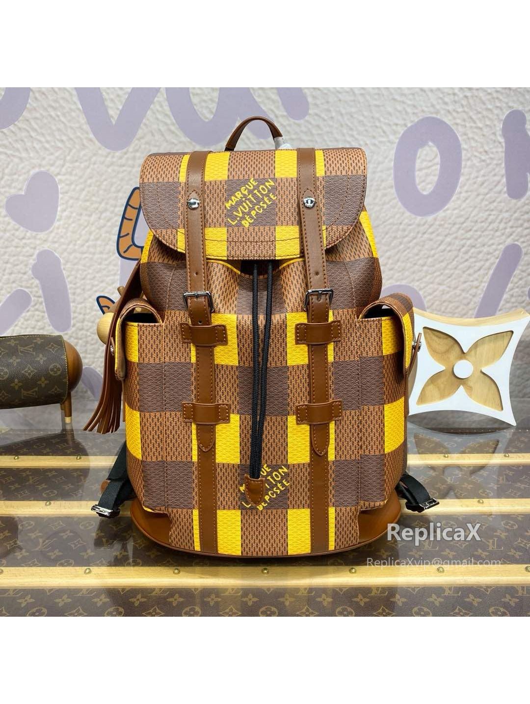 Louis Vuitton VLM in brown monogram canvas