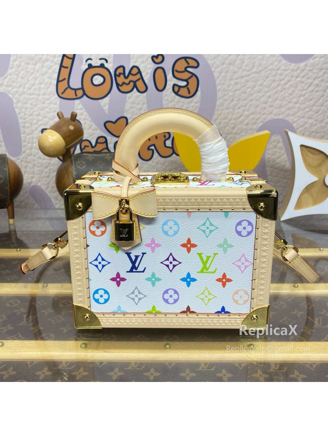 Louis Vuitton VLM in white monogram canvas M13125
