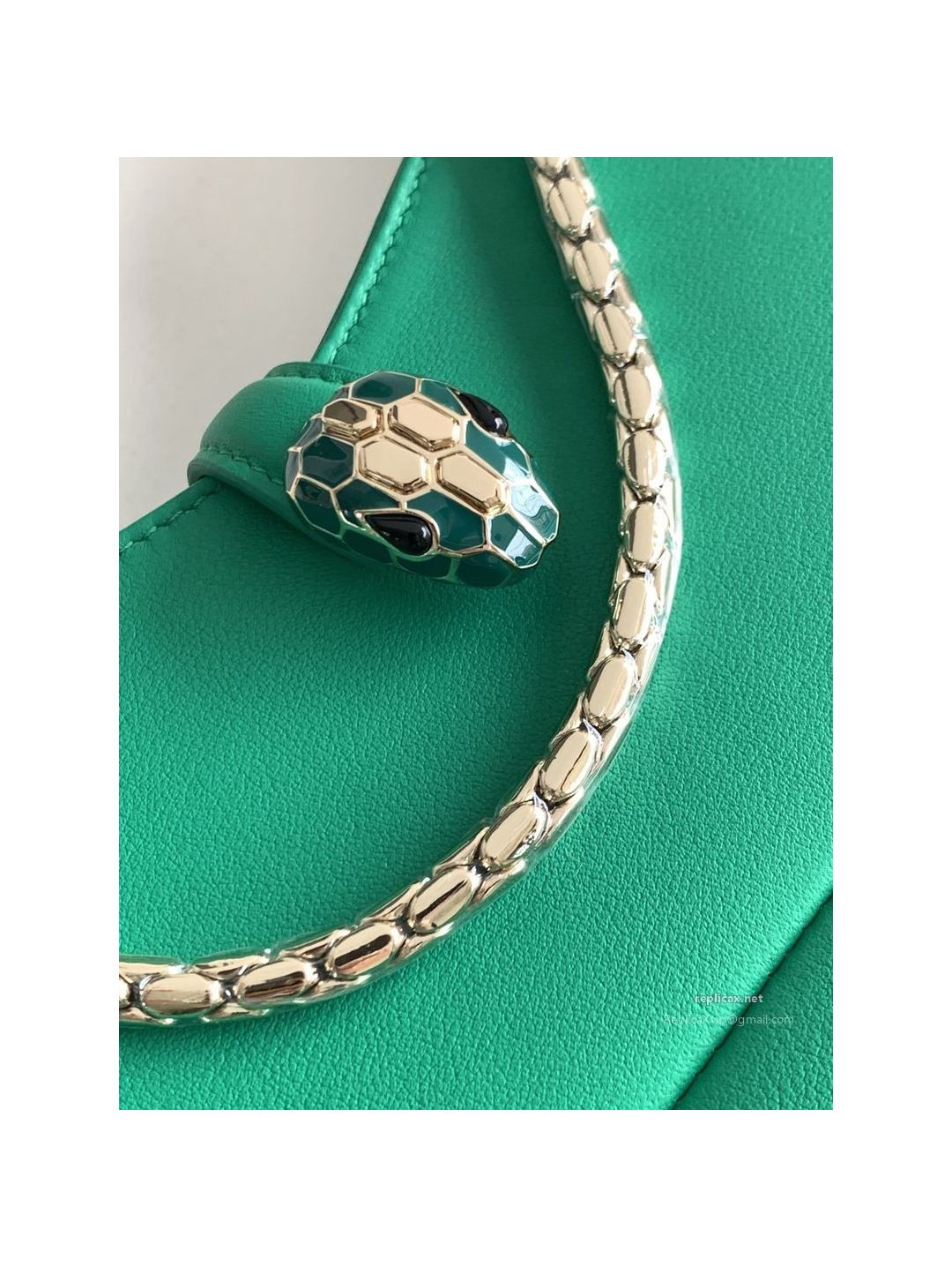 Bvlgari Serpenti Baia Small Shoulder Bag Emerald Green Urban Calfskin