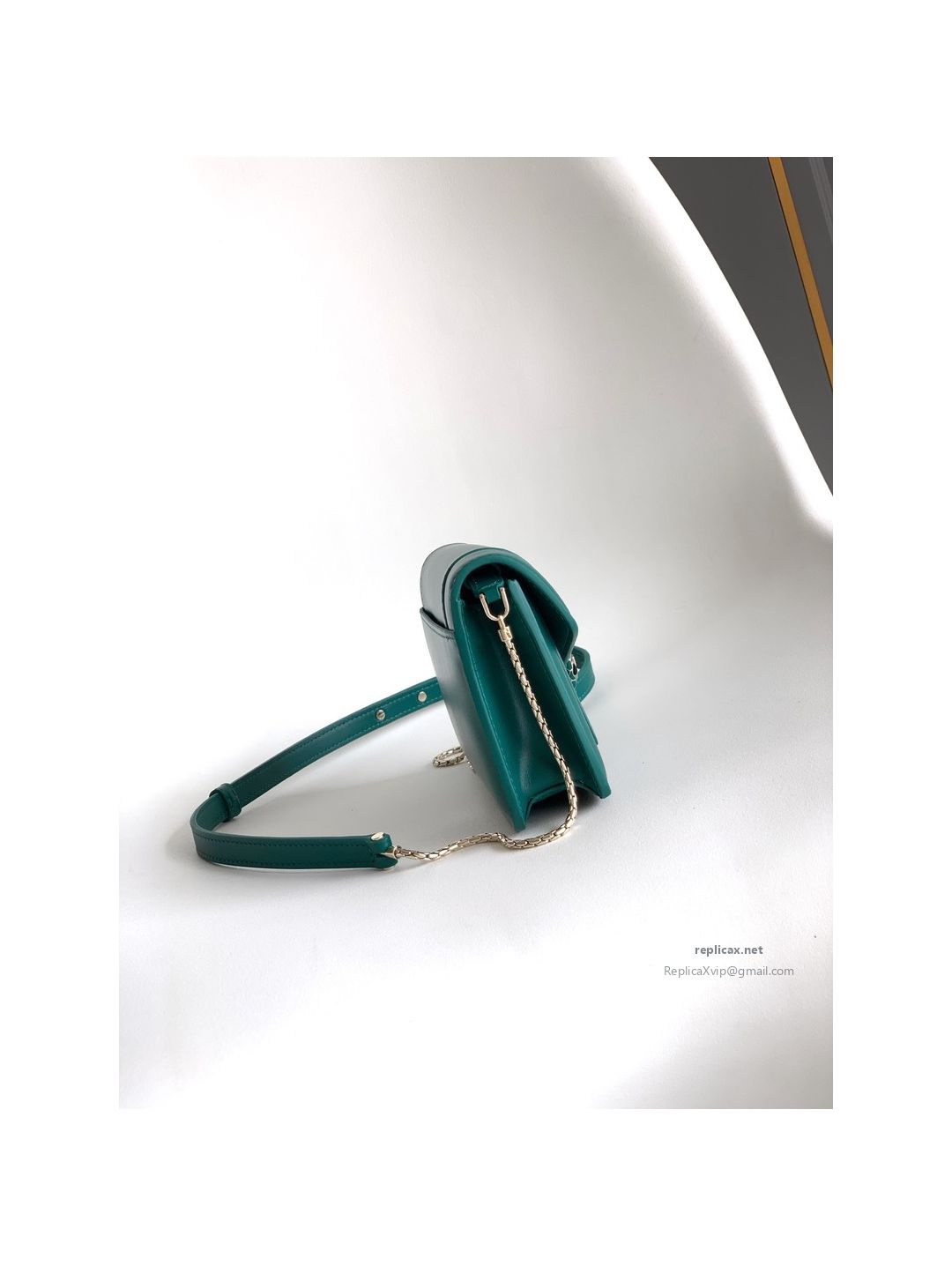 Bvlgari Serpenti Forever Chain Clutch Green Calfskin