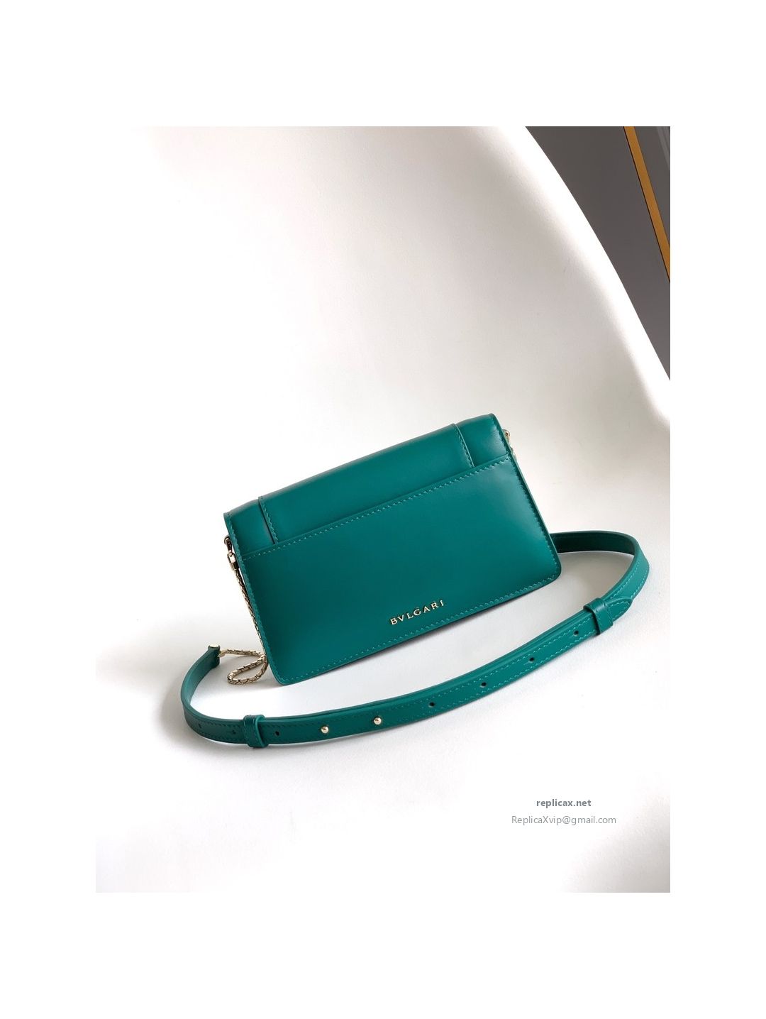Bvlgari Serpenti Forever Chain Clutch Green Calfskin