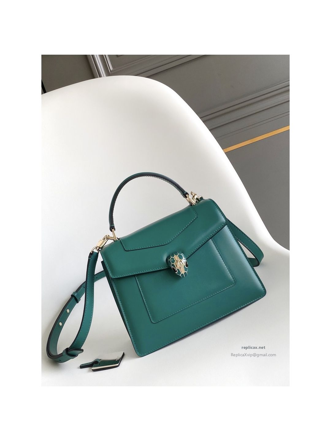 Bvlgari Serpenti Forever Medium Top Handle Bag Emerald Green Calfskin