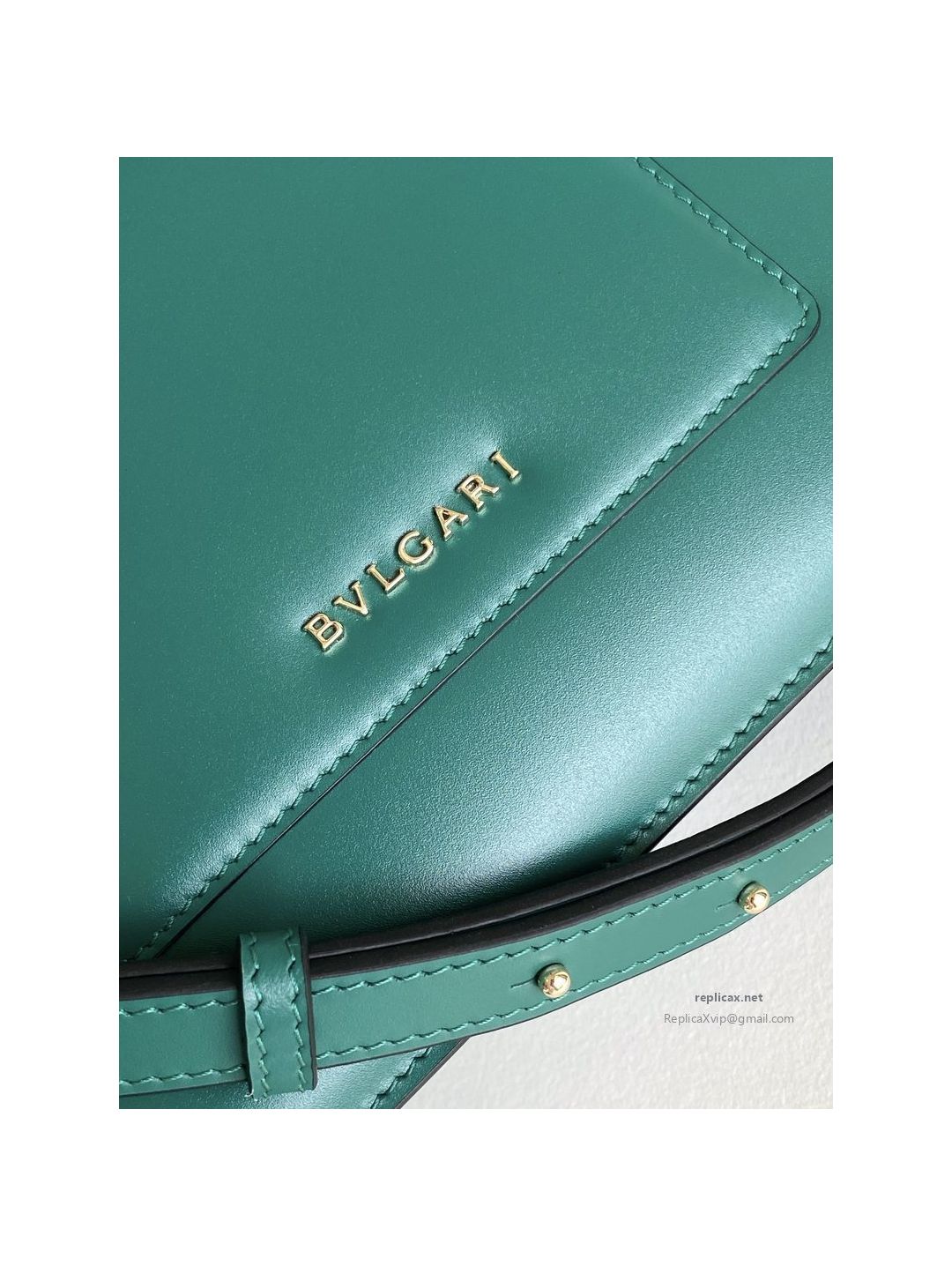 Bvlgari Serpenti Forever Medium Top Handle Bag Emerald Green Calfskin