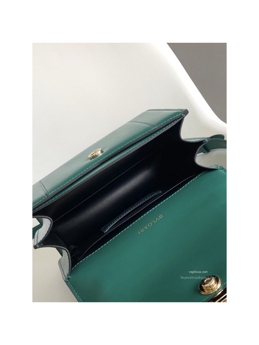 Bvlgari Serpenti Forever Medium Top Handle Bag Emerald Green Calfskin