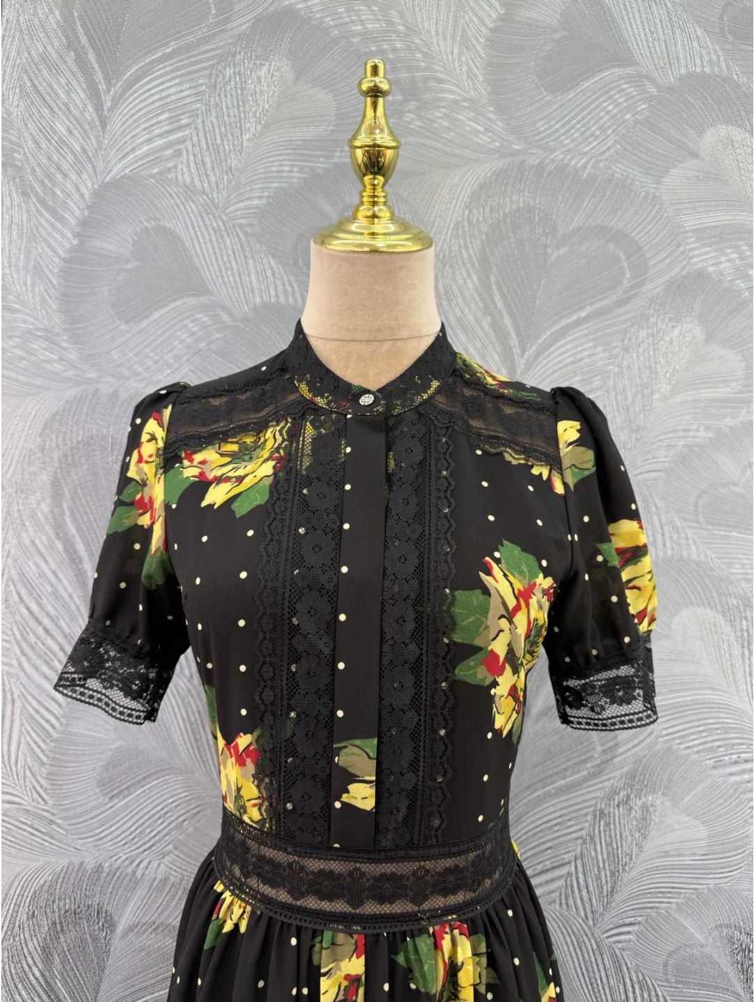 Dolce & Gabbana Stand Collar Short Sleeve Dress in Multicolor