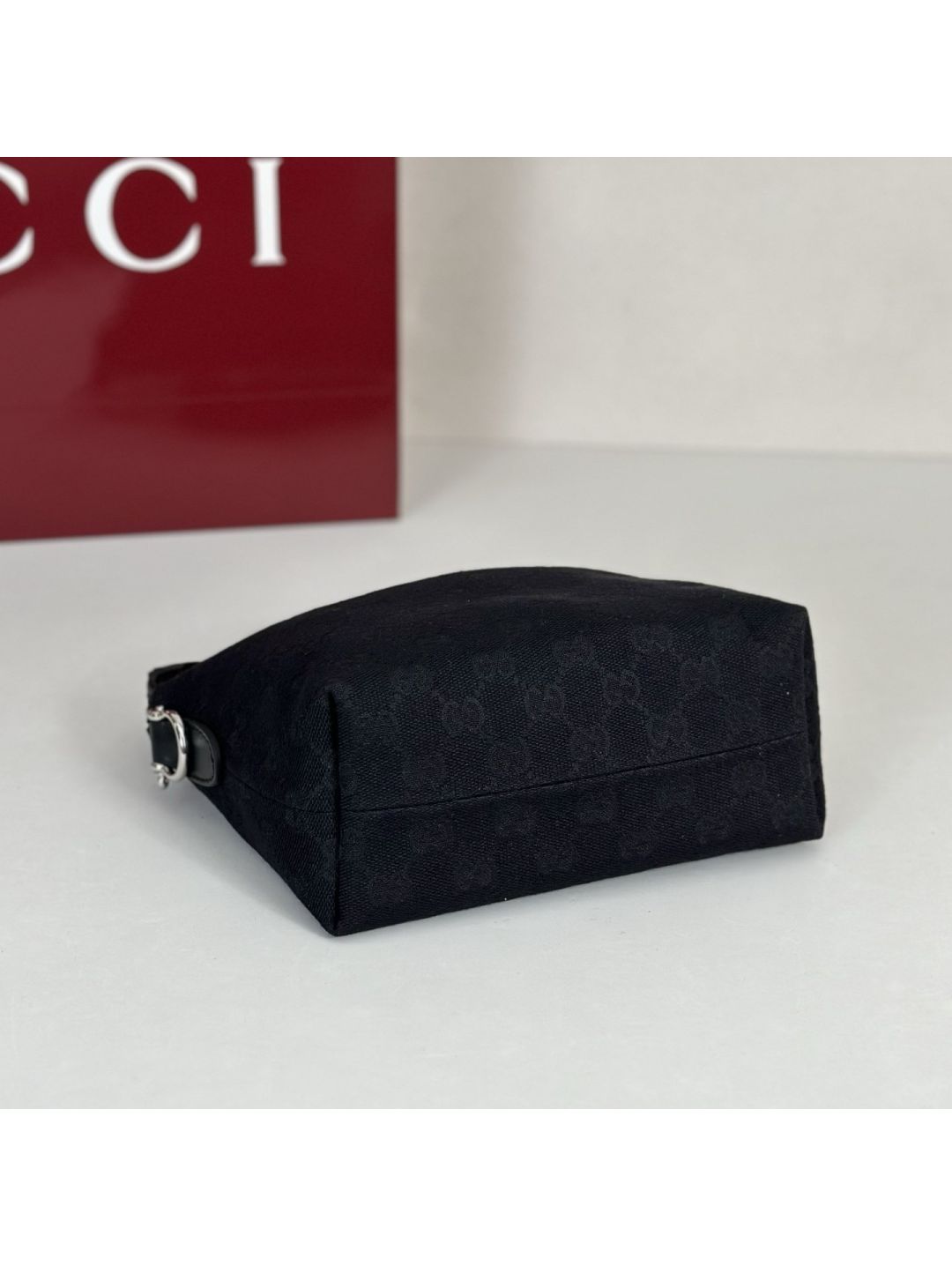gg-canvas-chain-shoulder-bag-in-black-rxgui292545-04