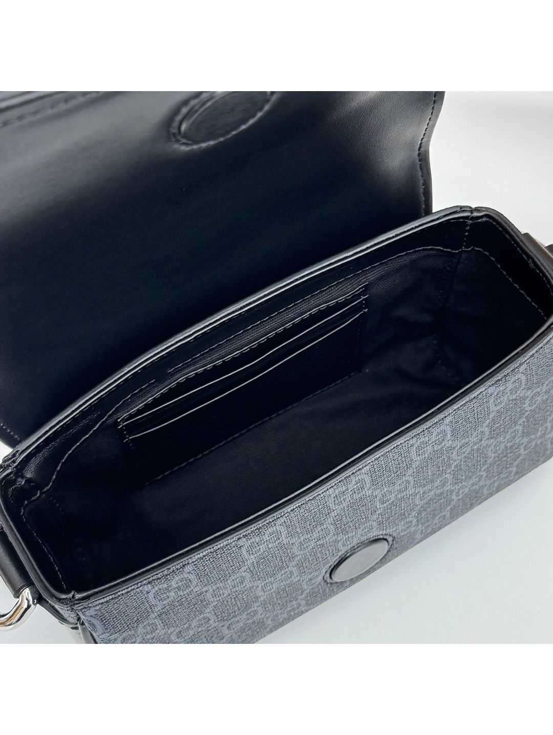 gg-canvas-flap-crossbody-bag-in-black-rxgui292469-06