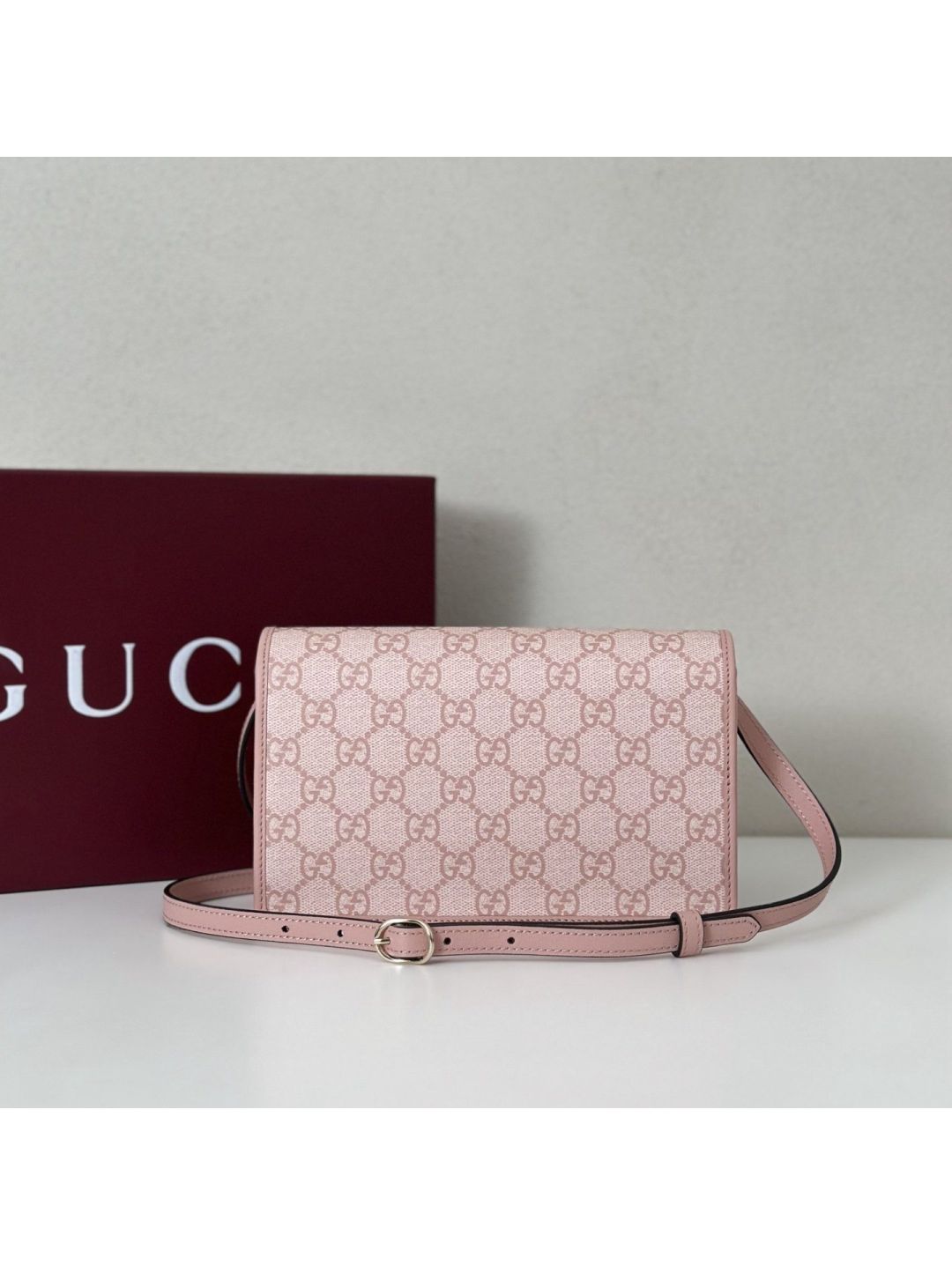 gg-canvas-flap-crossbody-bag-in-pink-rxgui292395-03