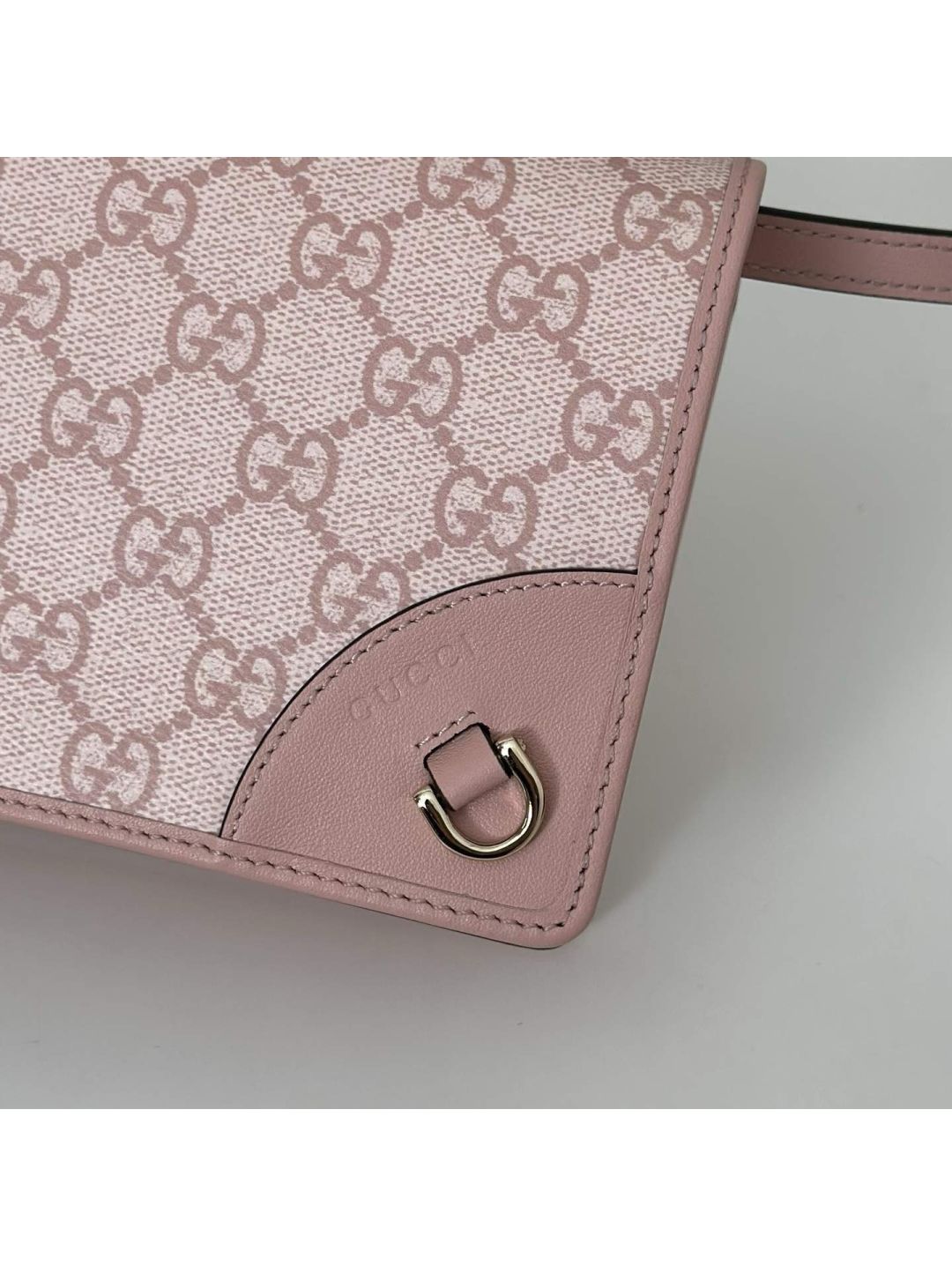 gg-canvas-flap-crossbody-bag-in-pink-rxgui292395-05