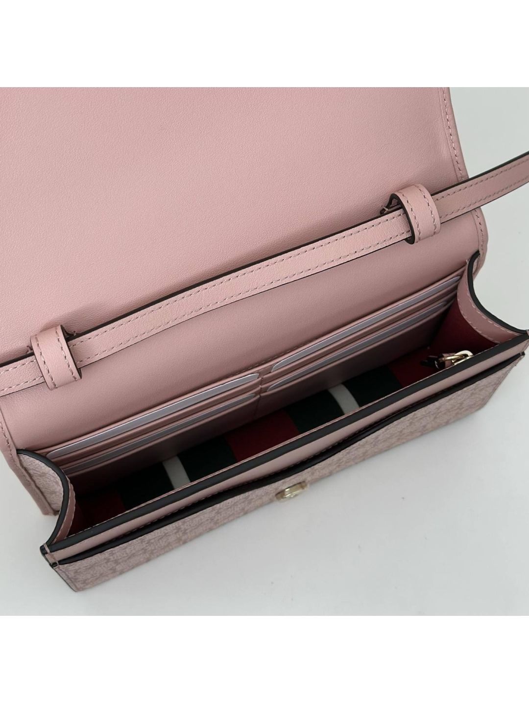 gg-canvas-flap-crossbody-bag-in-pink-rxgui292395-06