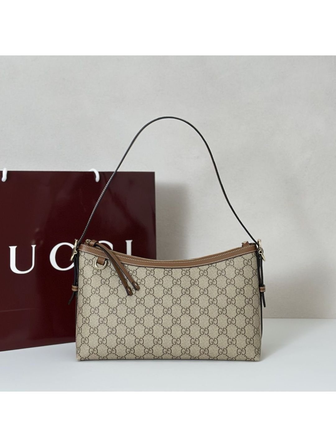 gg-canvas-shoulder-bag-in-beige-brown-rxgui292405-01