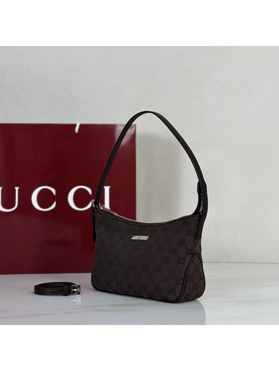 gg-canvas-shoulder-bag-in-coffee-rxgui292544-01