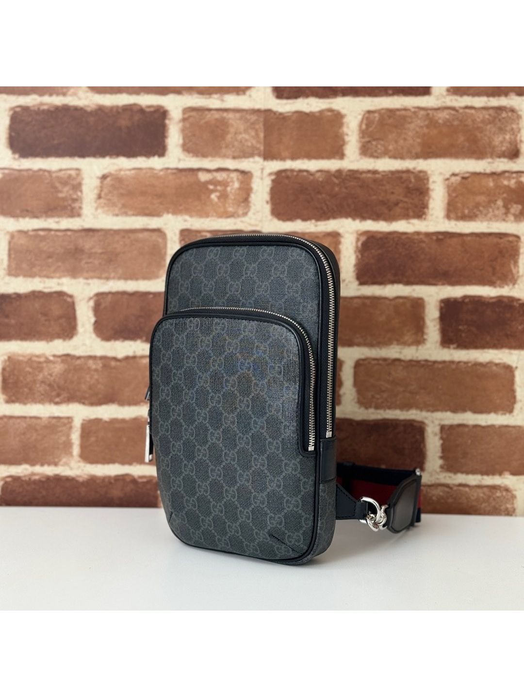 gg-canvas-sling-crossbody-bag-in-grey-black-rxgui292534-02