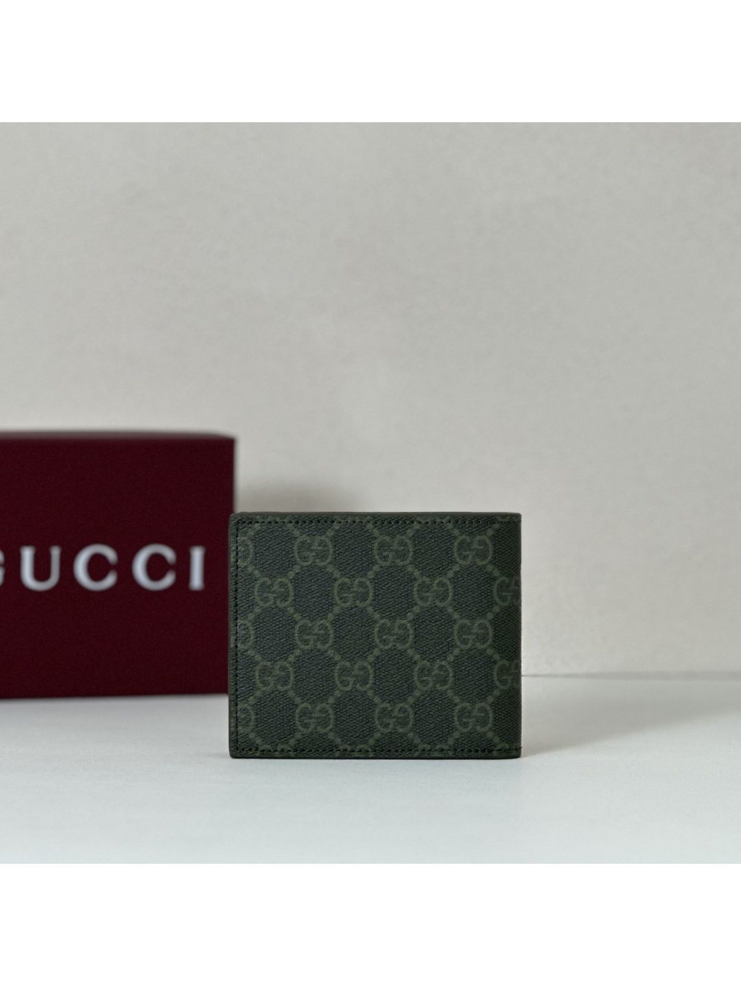 gg-canvas-wallet-in-green-rxgui292511-02