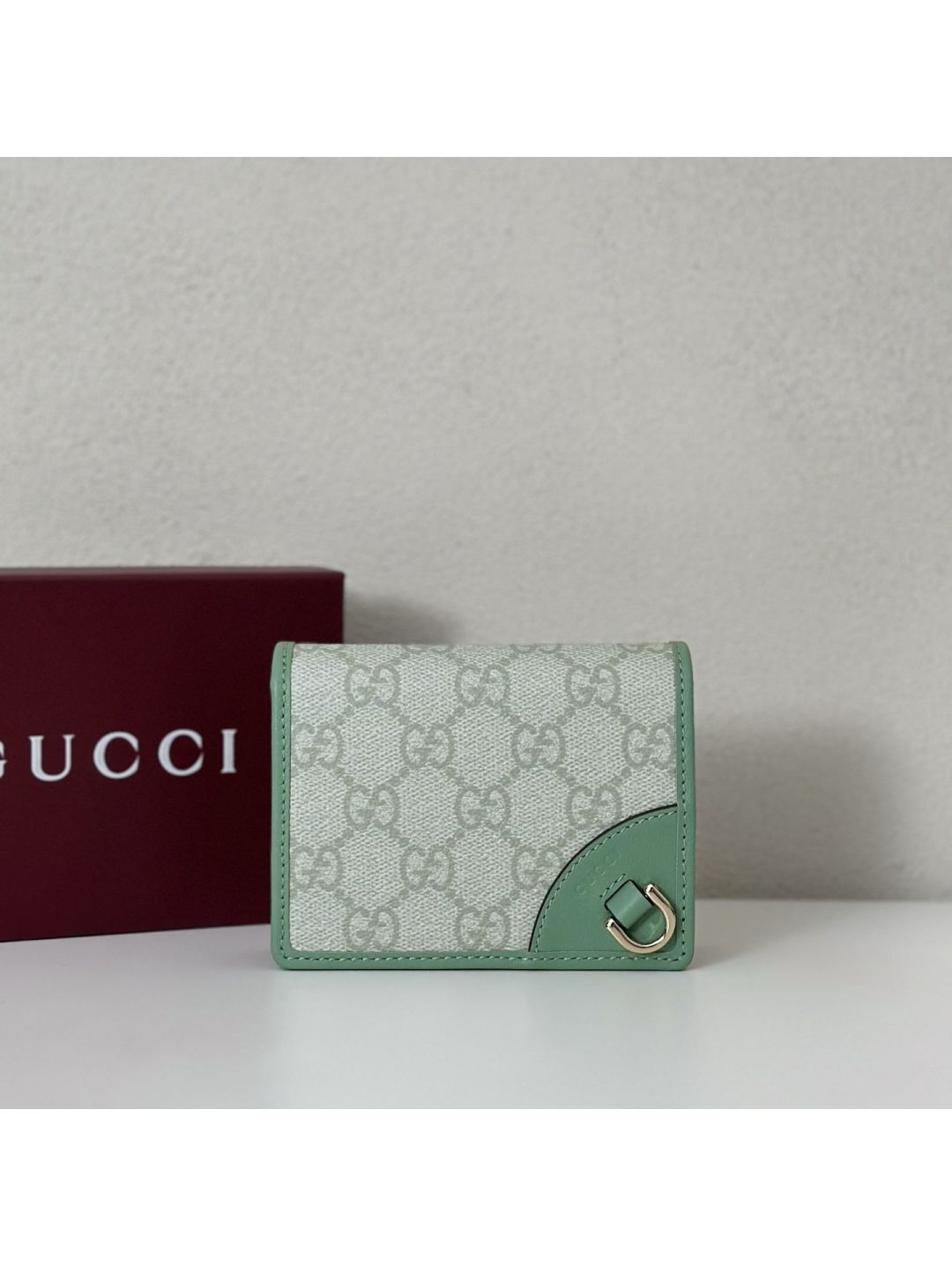 gg-canvas-wallet-in-sage-green-green-rxgui292554-01