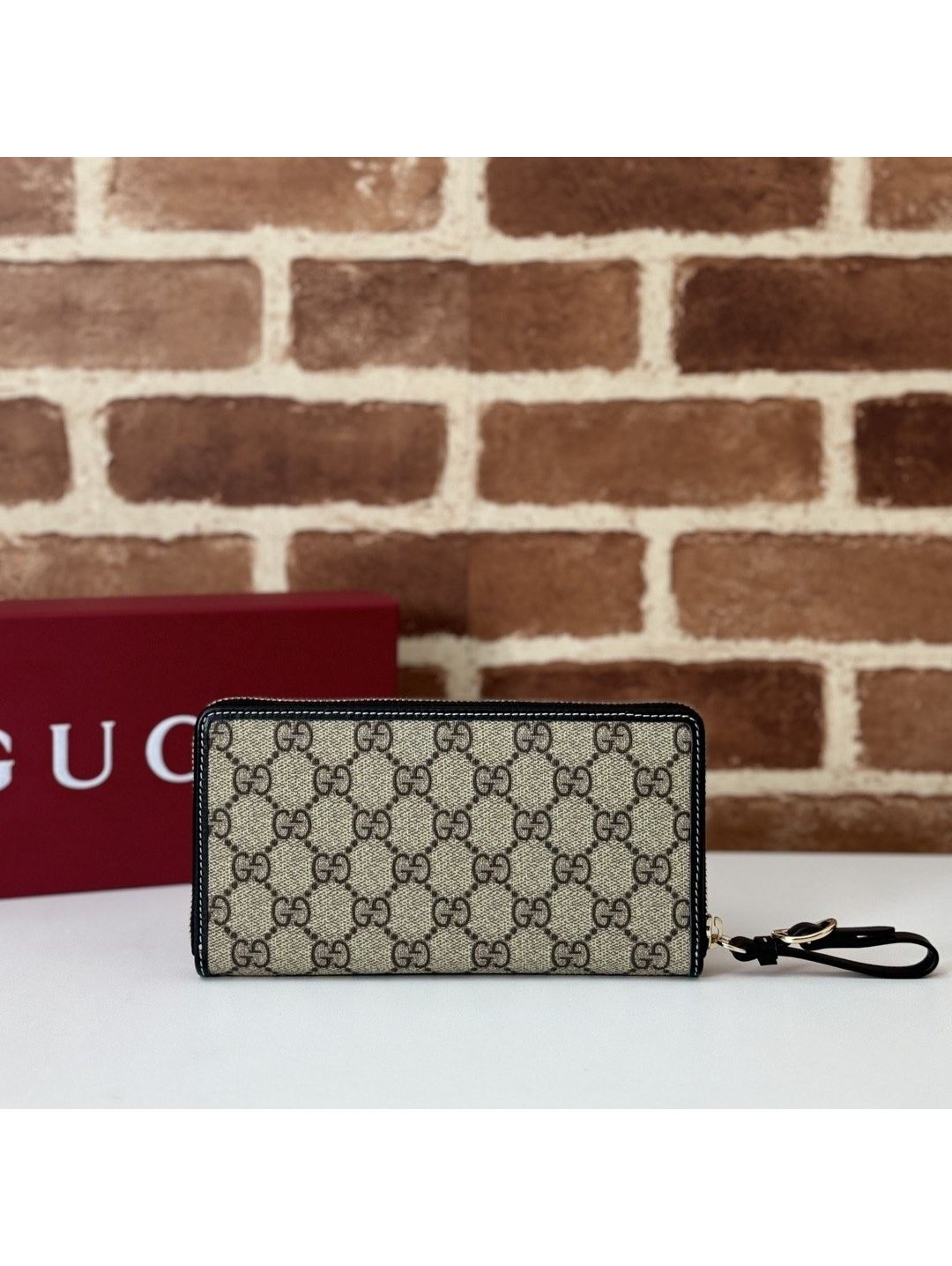 gg-canvas-zip-wallet-in-beige-black-rxgui292436-02