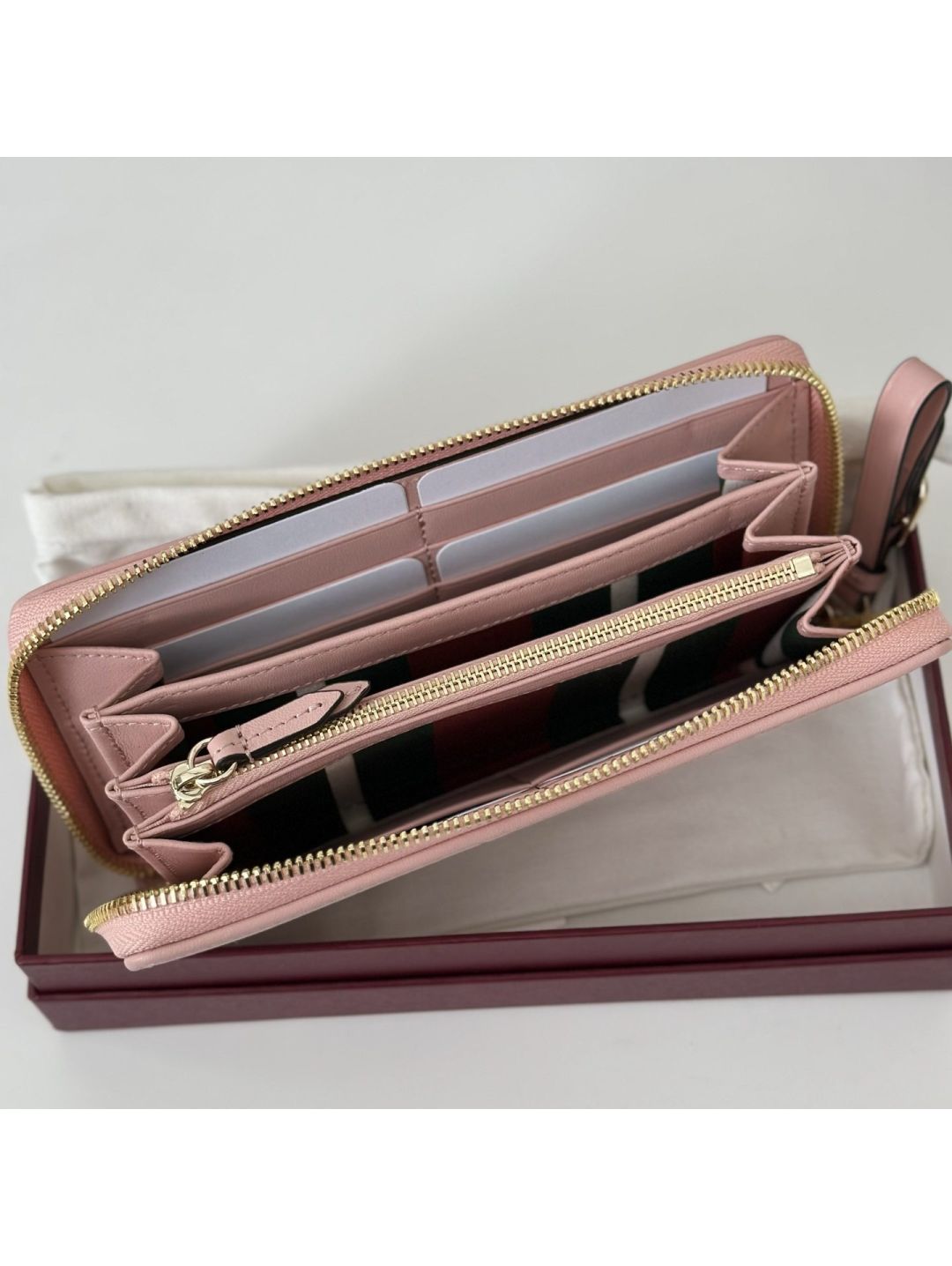 gg-canvas-zip-wallet-in-pink-rxgui292494-04