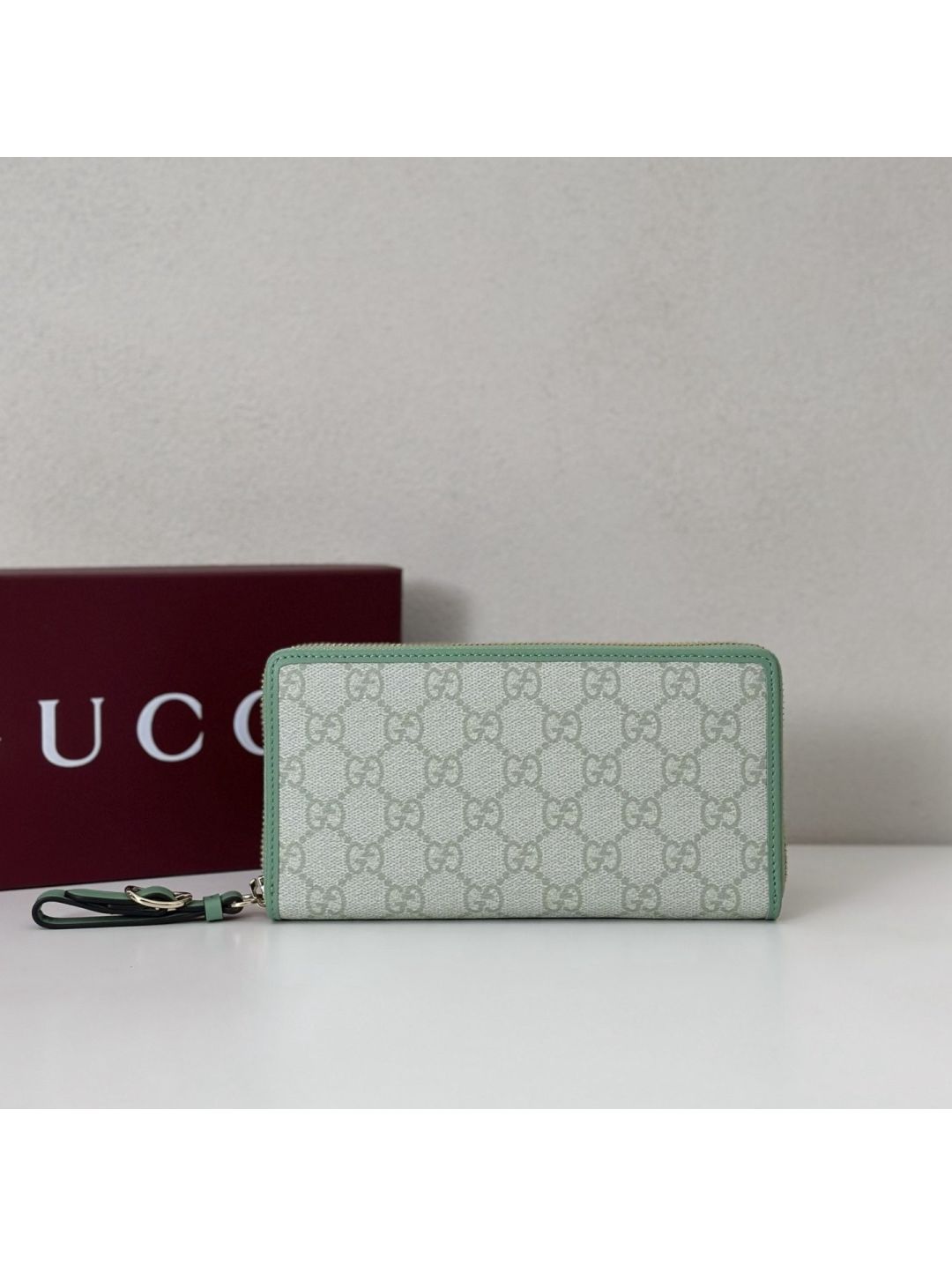 gg-canvas-zip-wallet-in-sage-green-green-rxgui292497-01