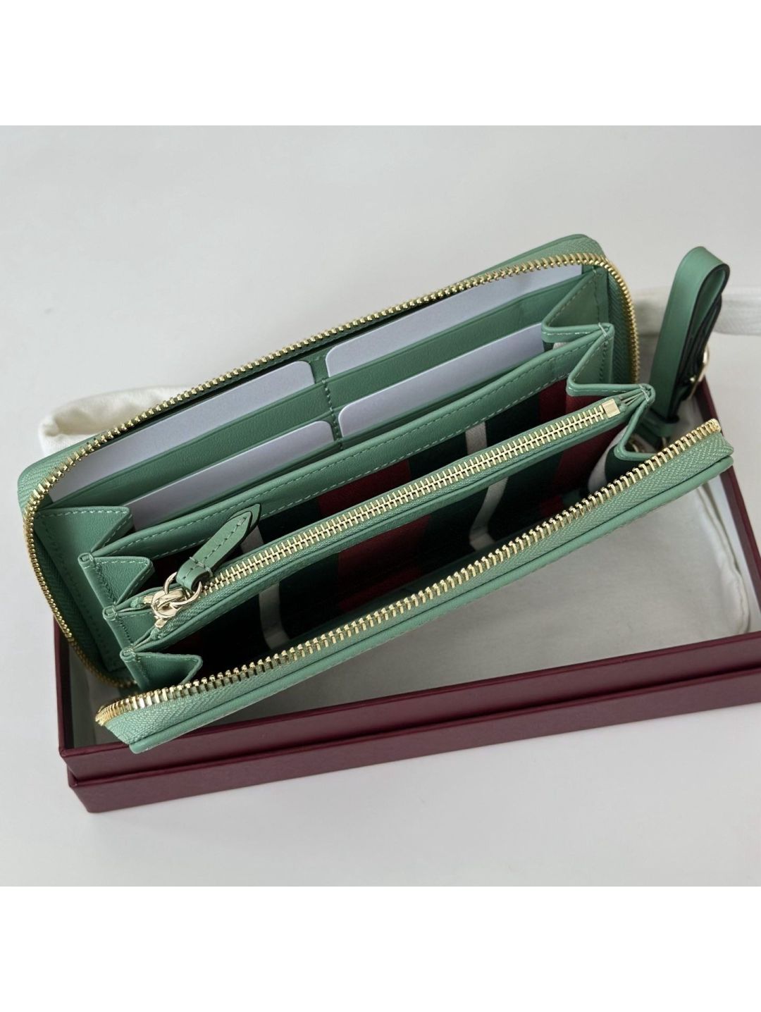 gg-canvas-zip-wallet-in-sage-green-green-rxgui292497-04