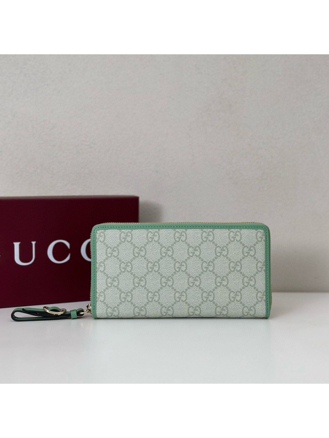 gg-canvas-zip-wallet-in-sage-green-green-rxgui292497-05