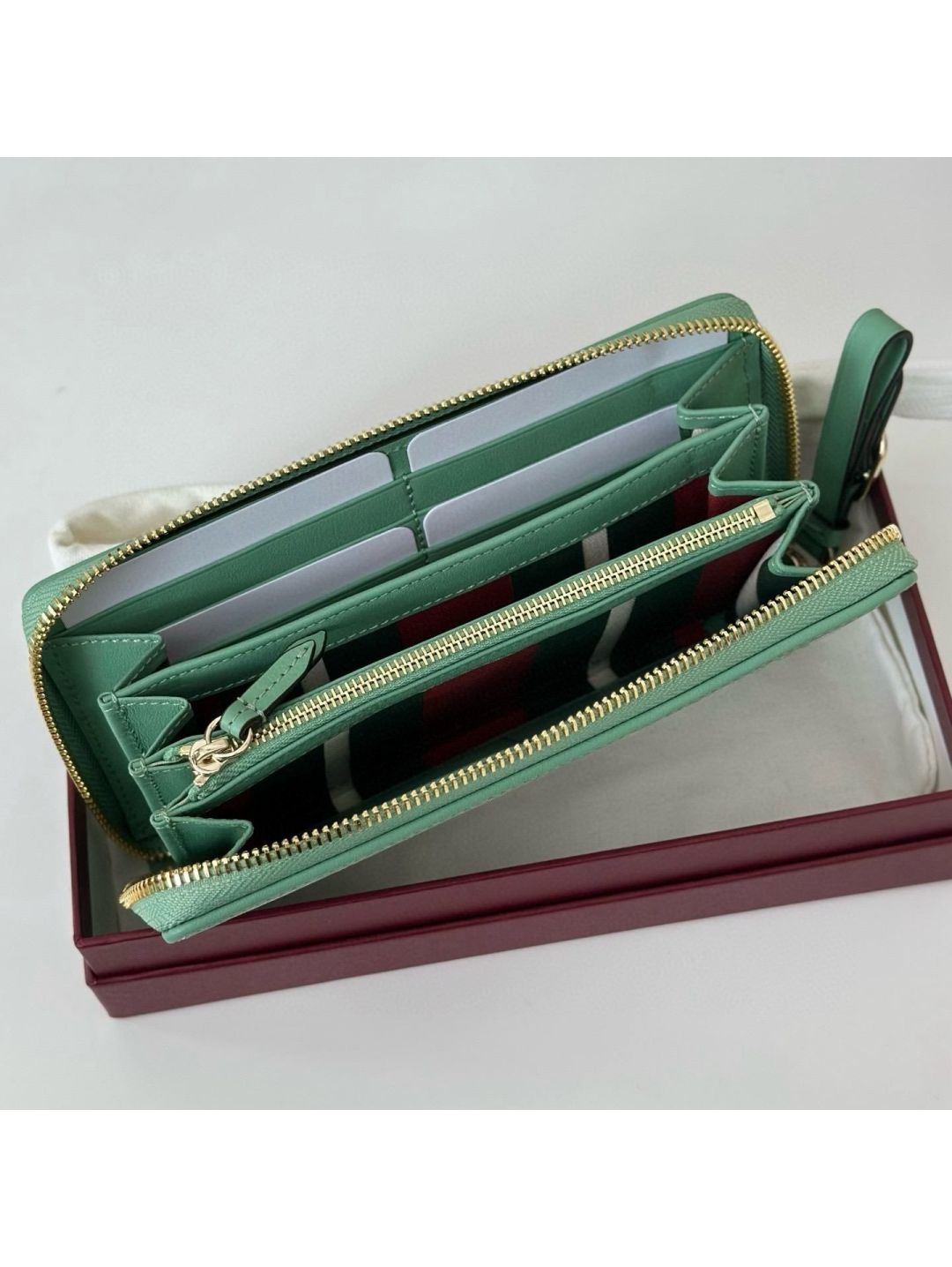 gg-canvas-zip-wallet-in-sage-green-green-rxgui292497-08
