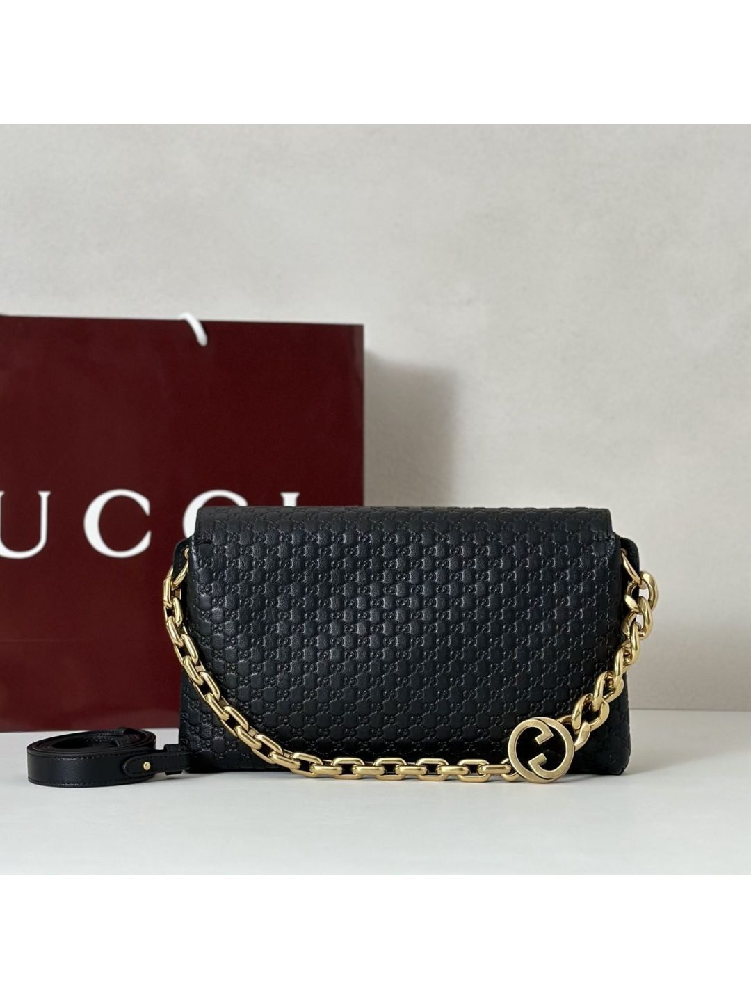 gg-chain-flap-shoulder-bag-in-black-rxgui292538-03