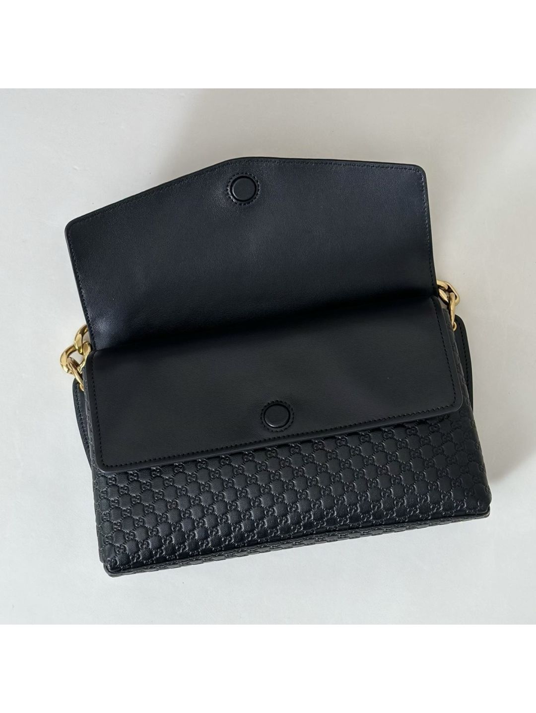 gg-chain-flap-shoulder-bag-in-black-rxgui292538-07