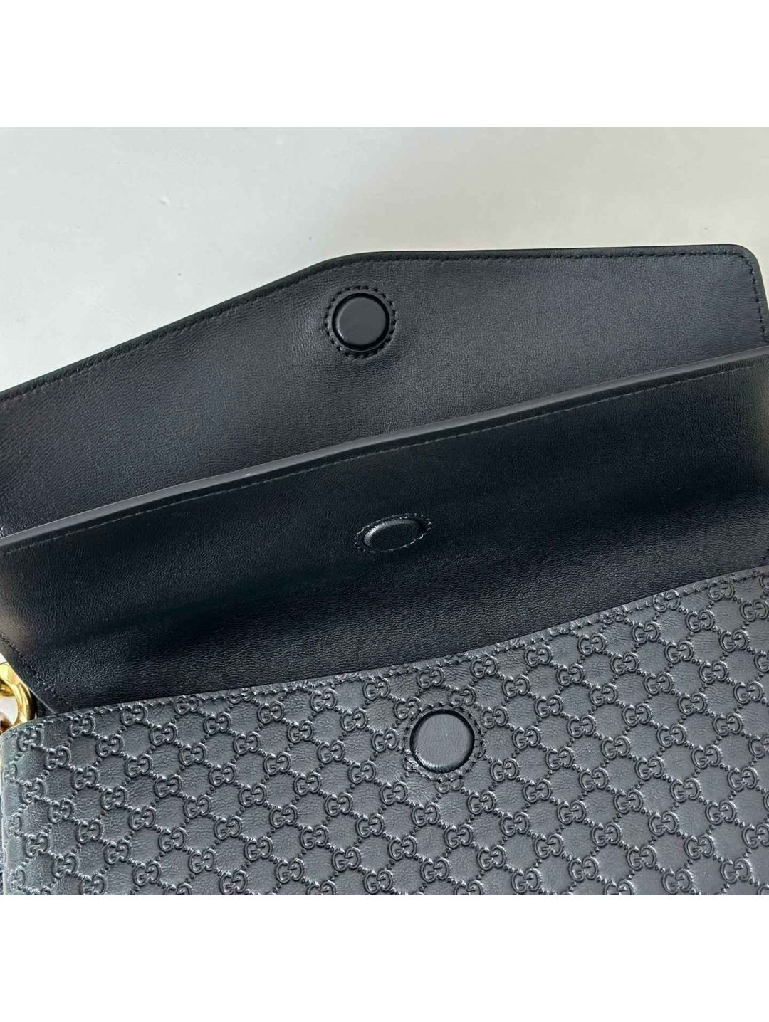 gg-chain-flap-shoulder-bag-in-black-rxgui292538-08