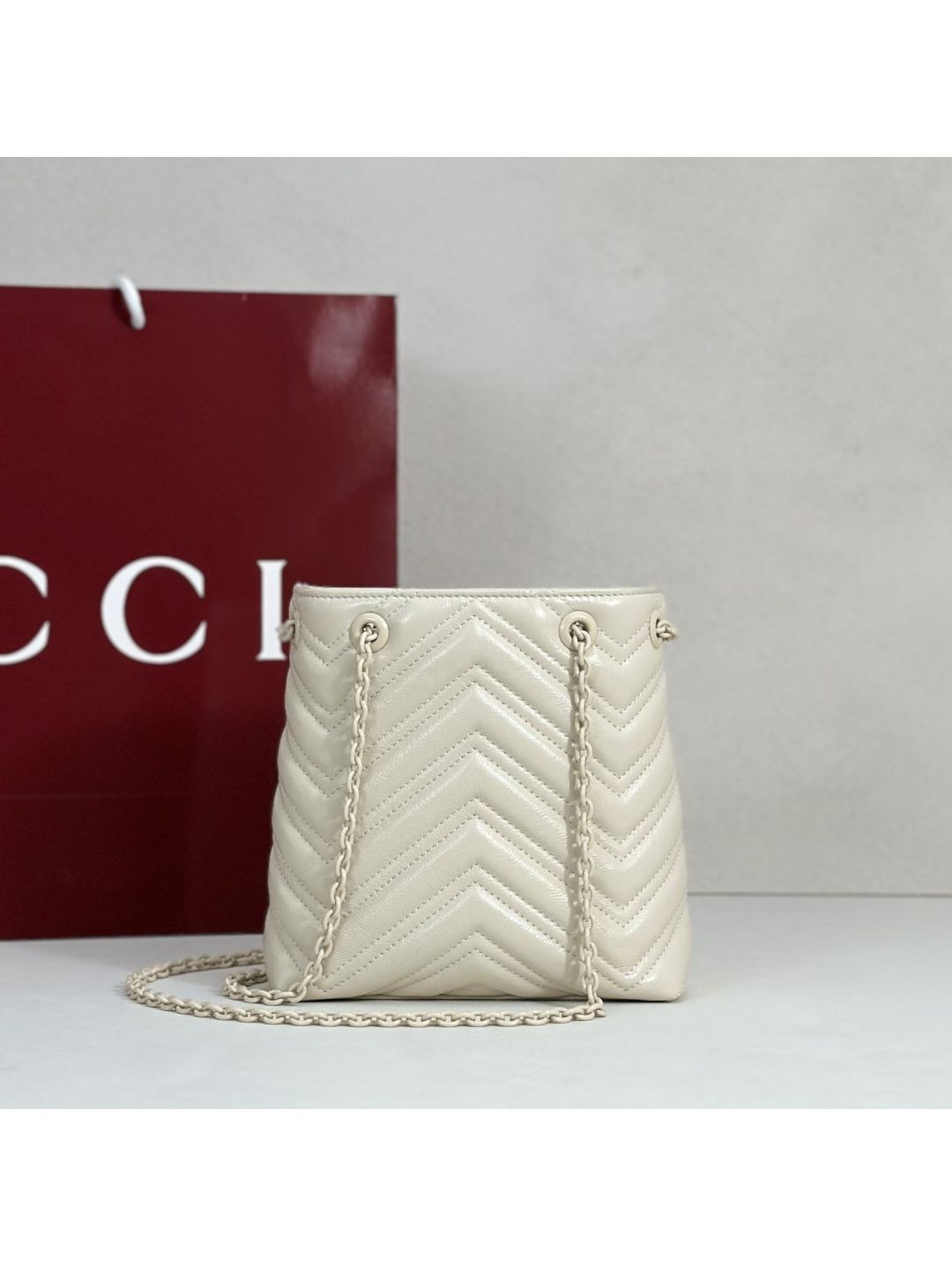gg-marmont-bucket-bag-in-ivory-rxgui292448-03