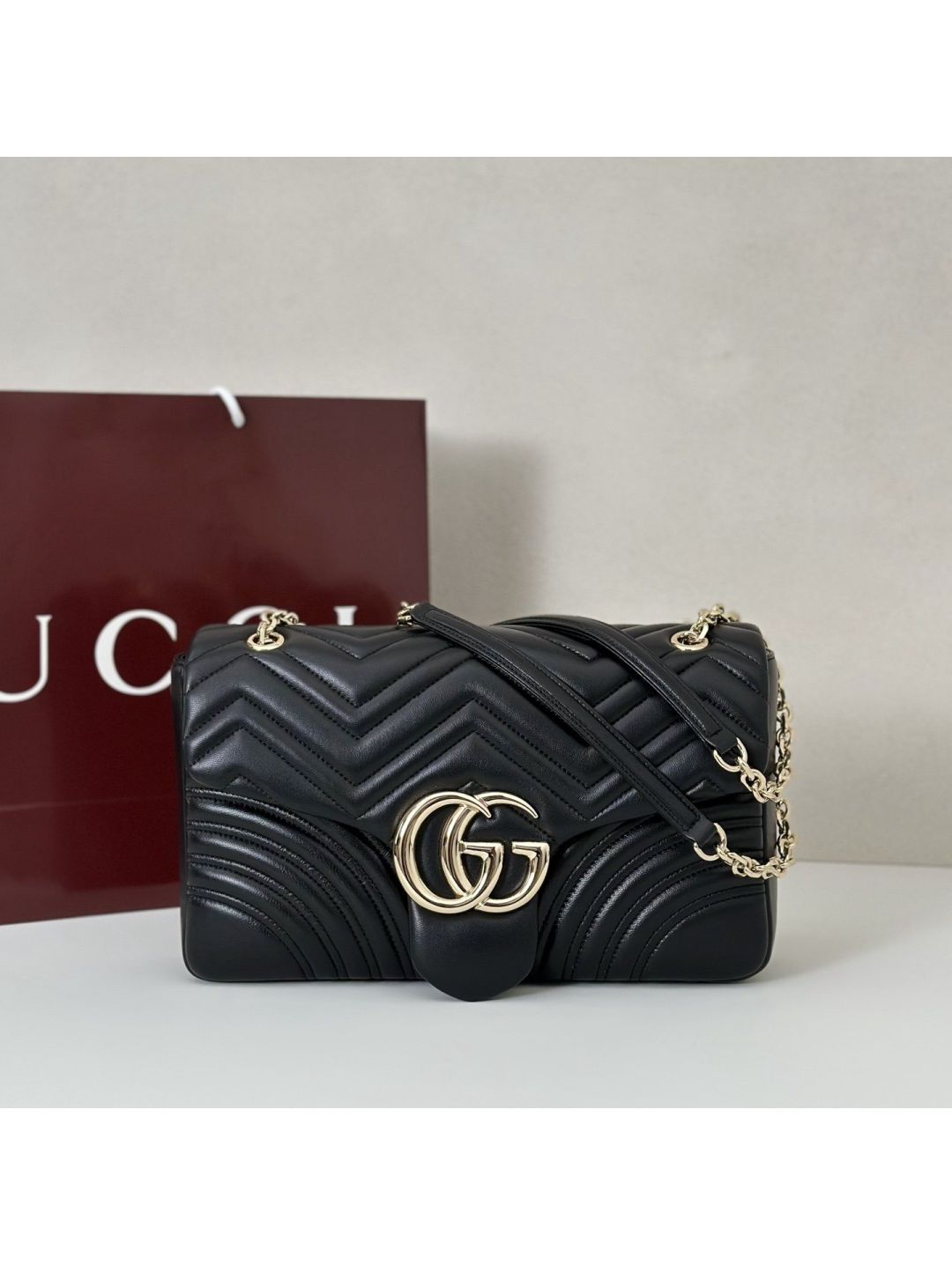 gg-marmont-shoulder-bag-in-black-rxgui292522-01