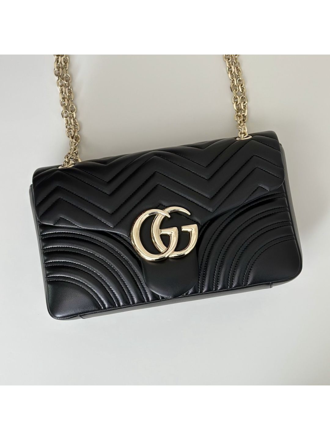 gg-marmont-shoulder-bag-in-black-rxgui292522-05
