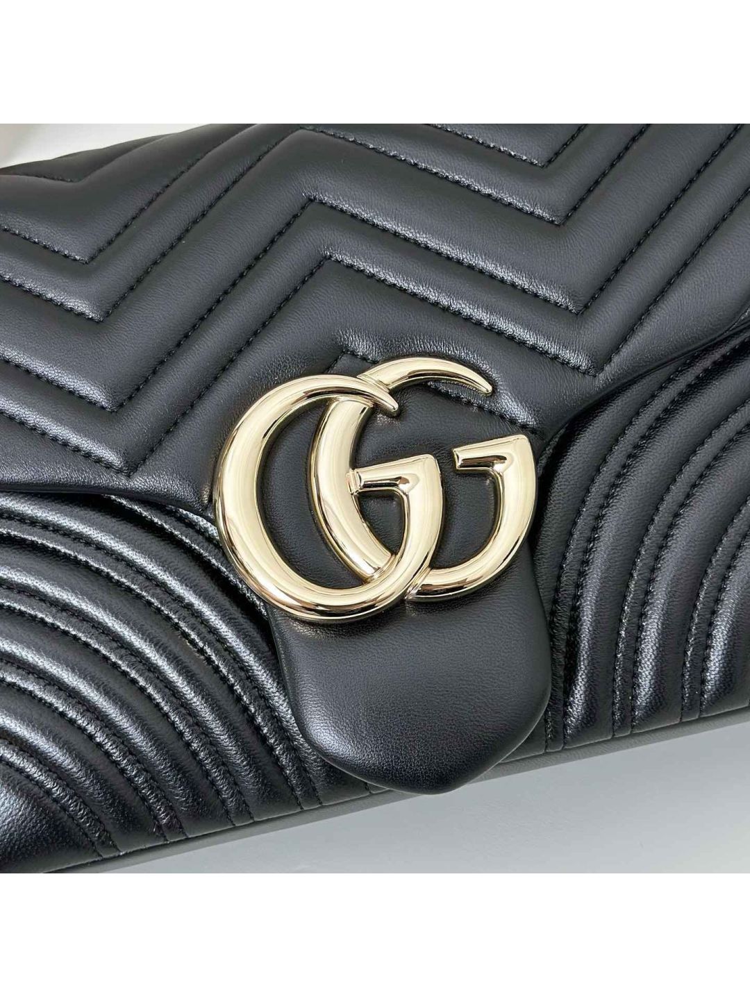 gg-marmont-shoulder-bag-in-black-rxgui292522-06
