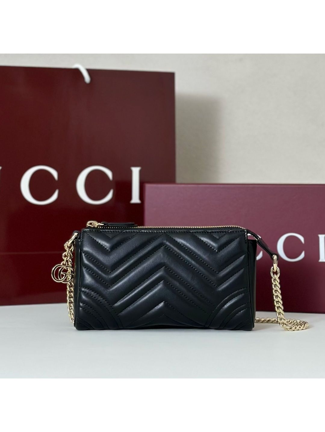 gg-marmont-shoulder-bag-in-black-rxgui292528-01