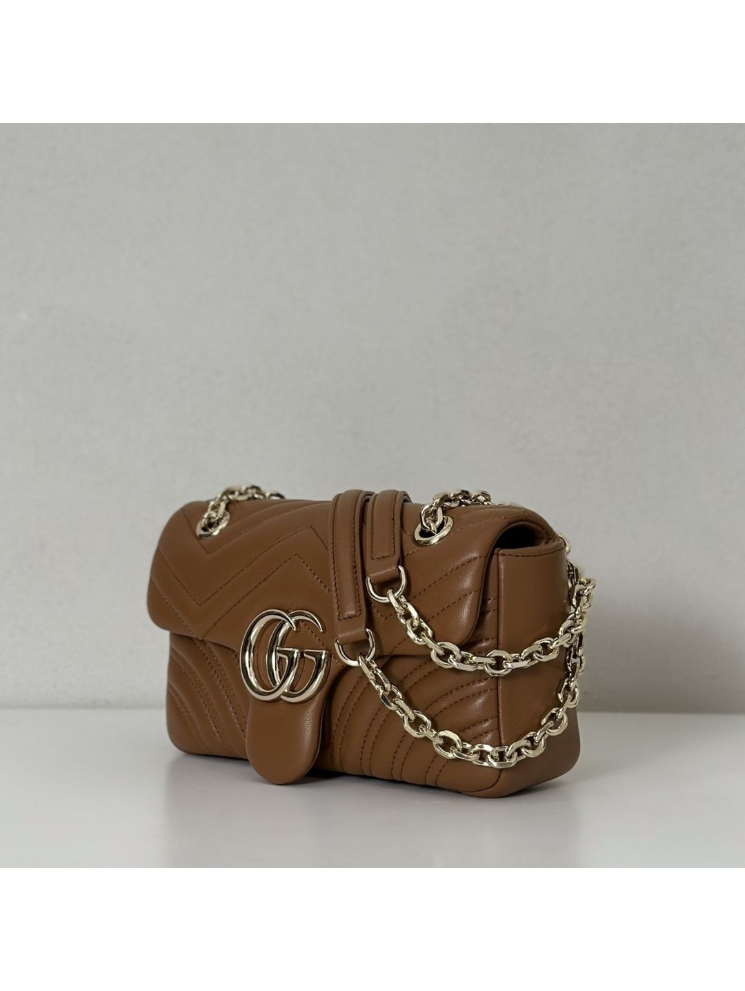 gg-marmont-shoulder-bag-in-tan-rxgui292459-02