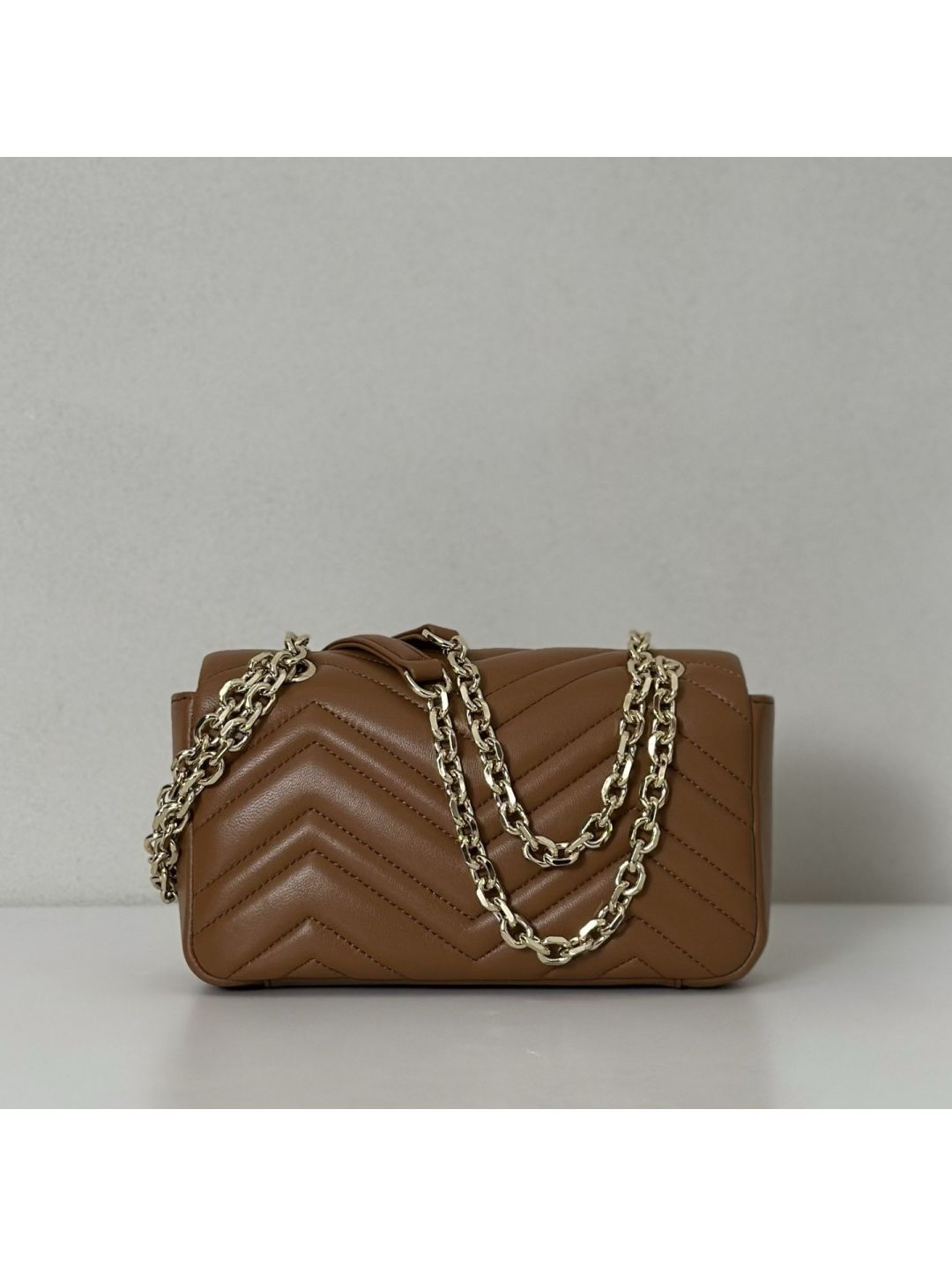 gg-marmont-shoulder-bag-in-tan-rxgui292459-03