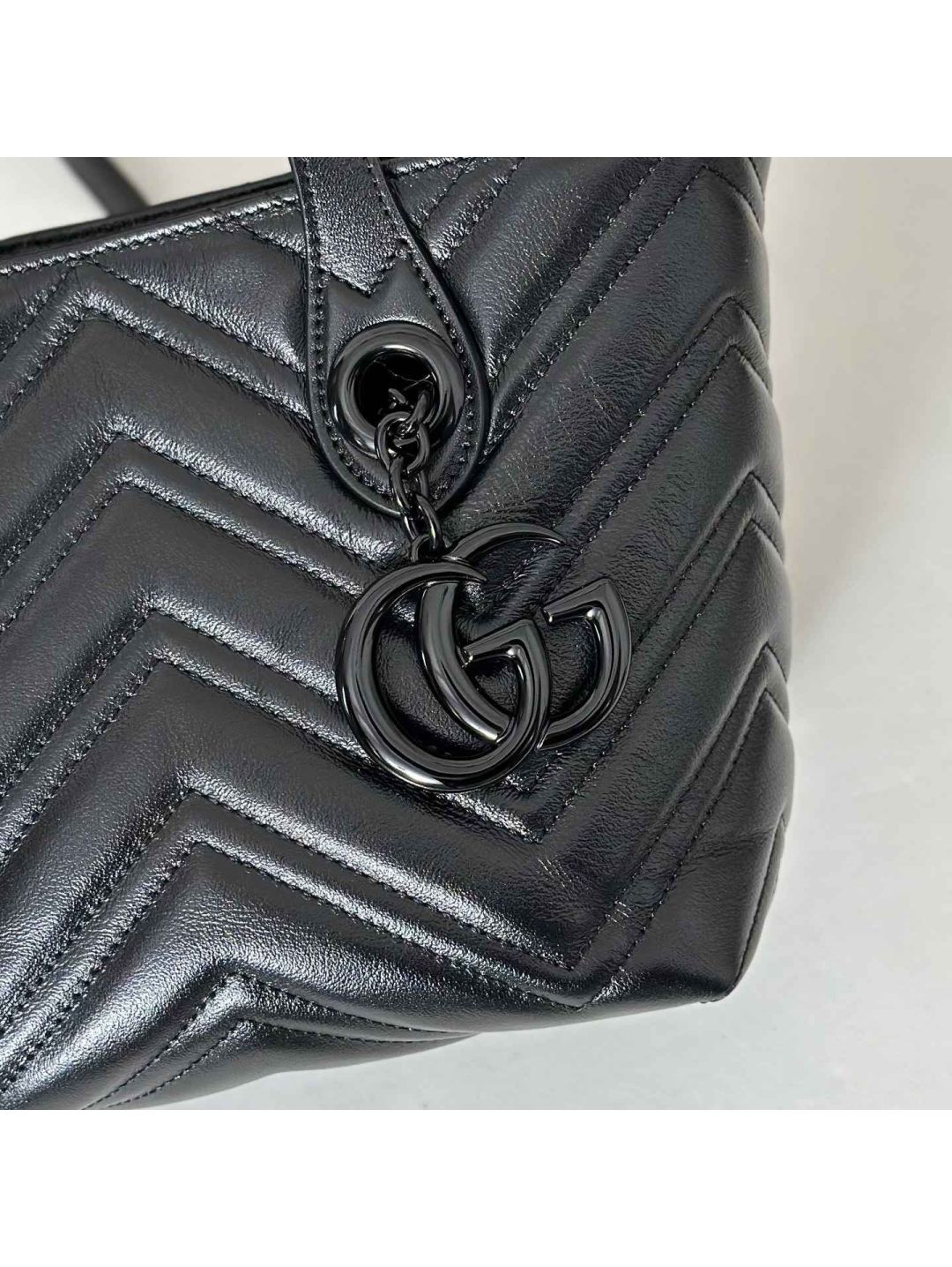 gg-marmont-tote-in-black-rxgui292412-05