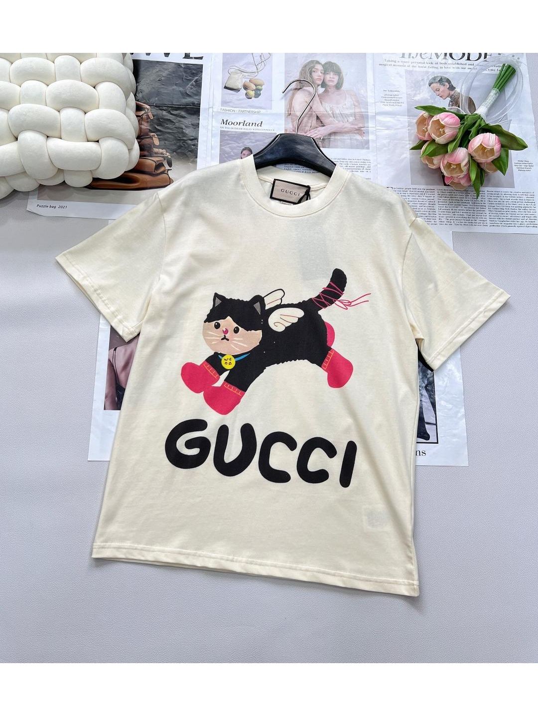 Gucci Short Sleeve Crew Neck T-Shirt in Multicolor