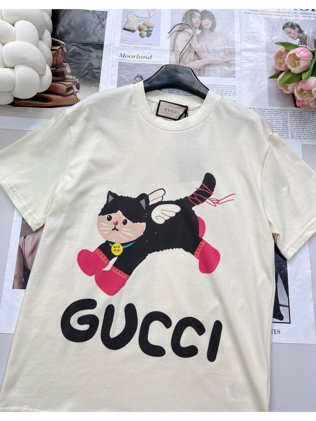 Gucci Short Sleeve Crew Neck T-Shirt in Multicolor