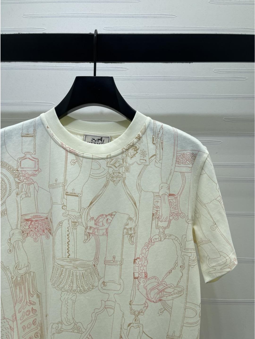 Hermes Short Sleeve Crew Neck T-Shirt in Multicolor