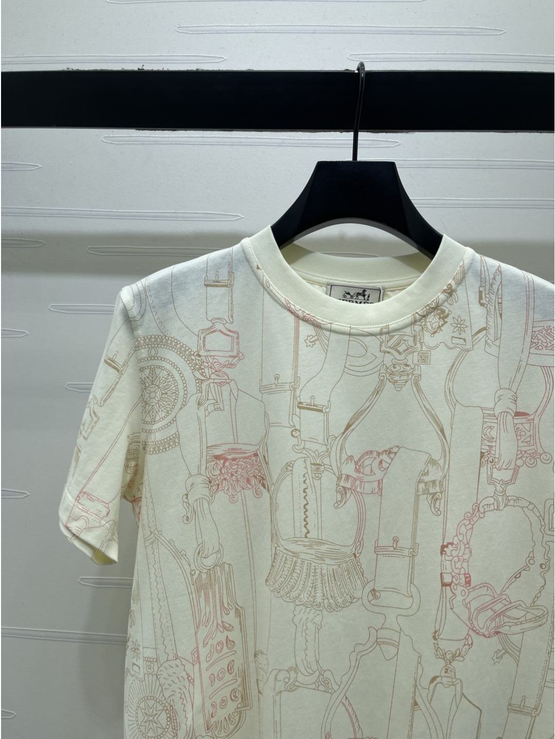 Hermes Short Sleeve Crew Neck T-Shirt in Multicolor