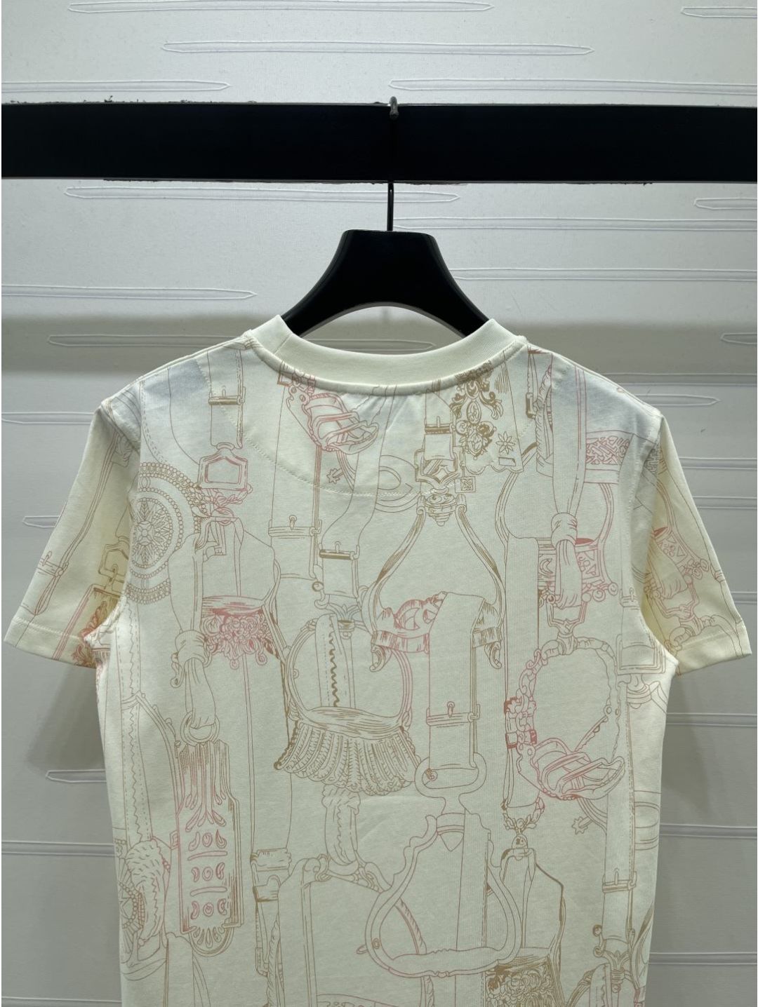 Hermes Short Sleeve Crew Neck T-Shirt in Multicolor