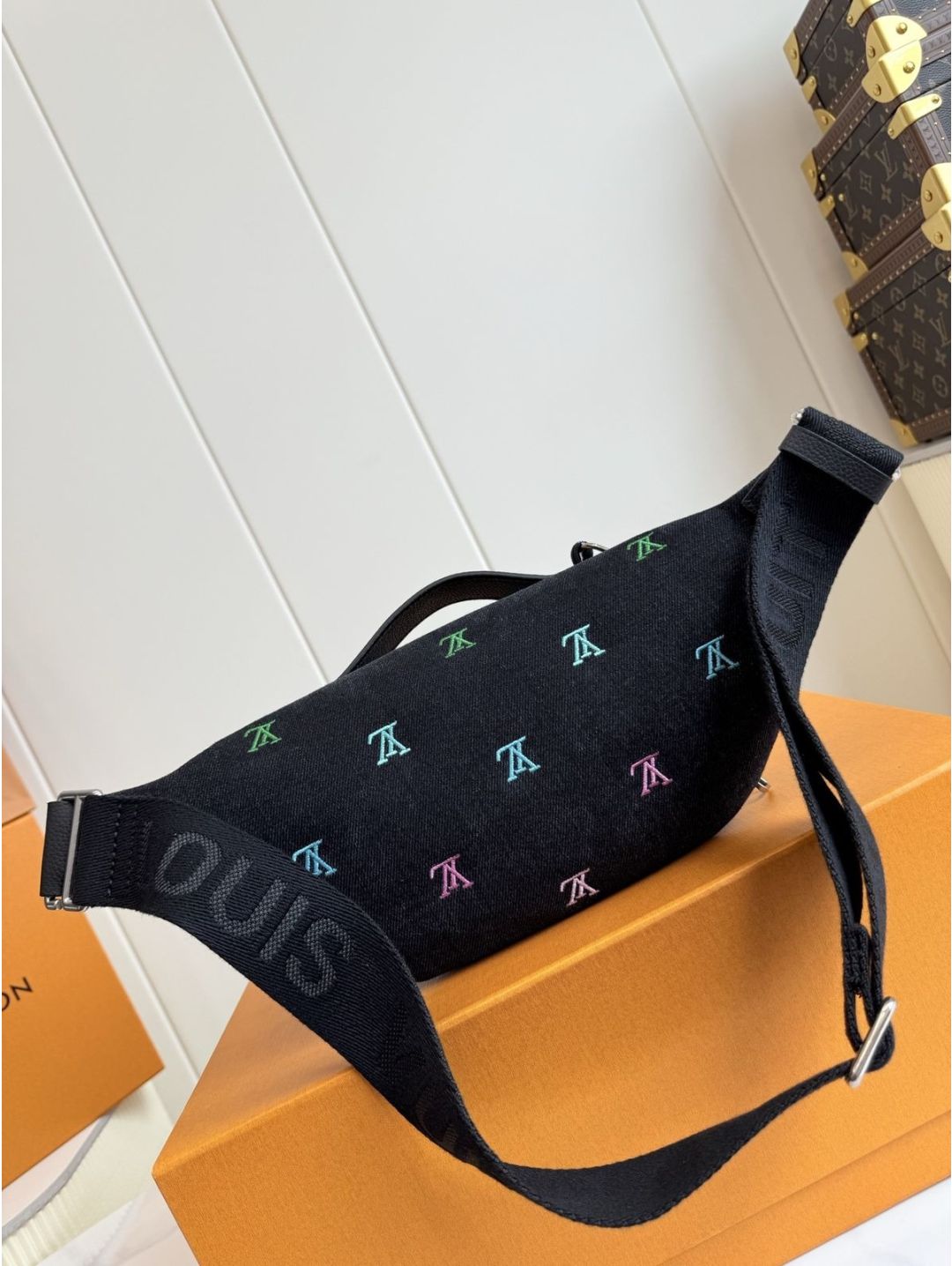 louis-vuitton-black-multicolor-mini-logo-belt-bag-rxlvj01294-10