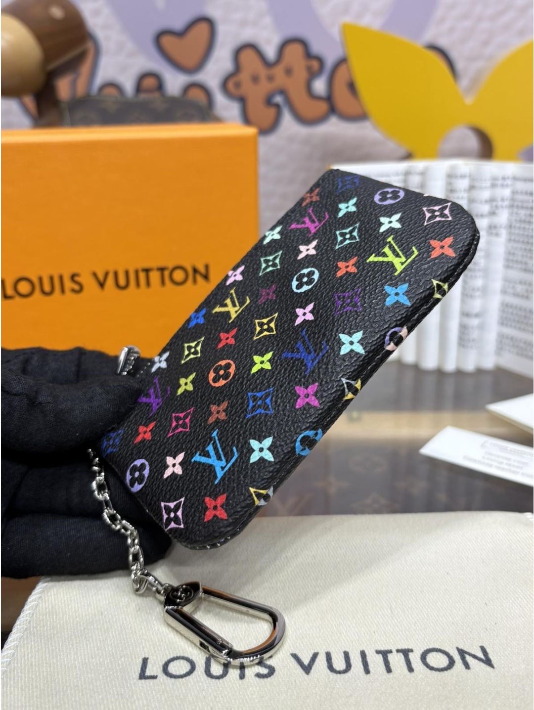 louis-vuitton-black-multicolor-monogram-zip-key-pouch-m13664-rxlvj01125-03