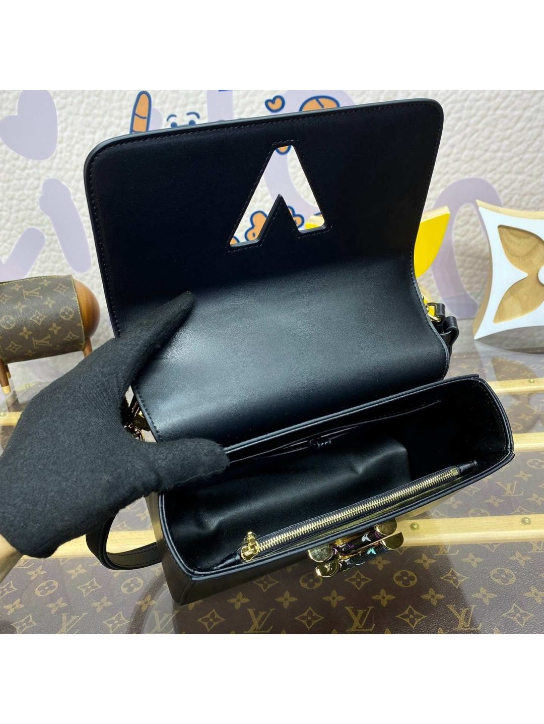 louis-vuitton-black-ribbed-turn-lock-bag-with-colorful-handle-rxlvj01313-04