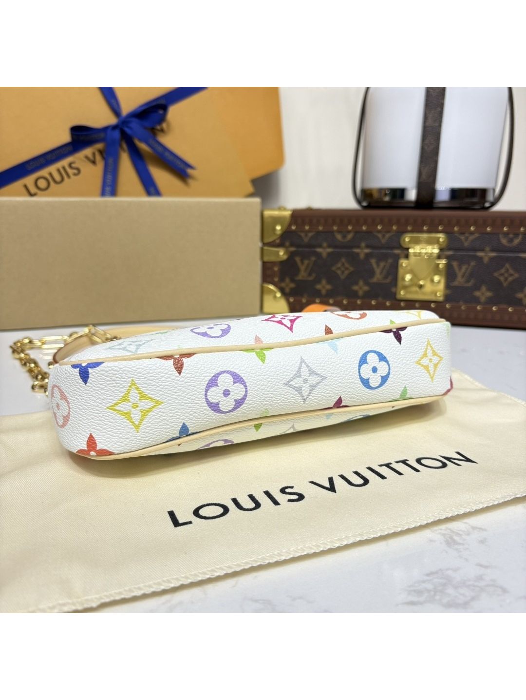 louis-vuitton-lv-x-tm-white-multicolor-pochette-accessoires-m13404-rxlvj01124-04