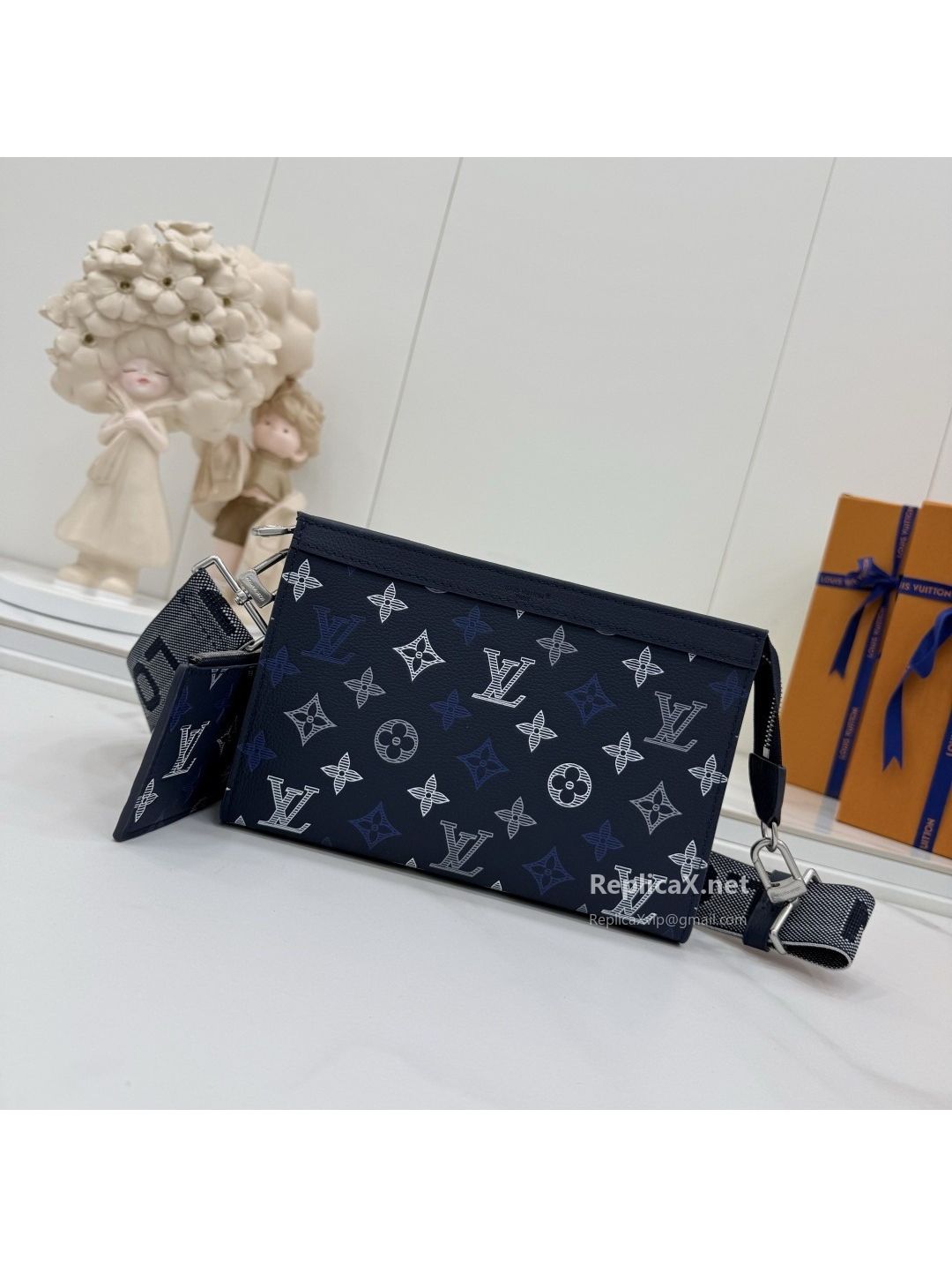 louis-vuitton-navy-multicolor-monogram-crossbody-bag-rxlvj01649-03