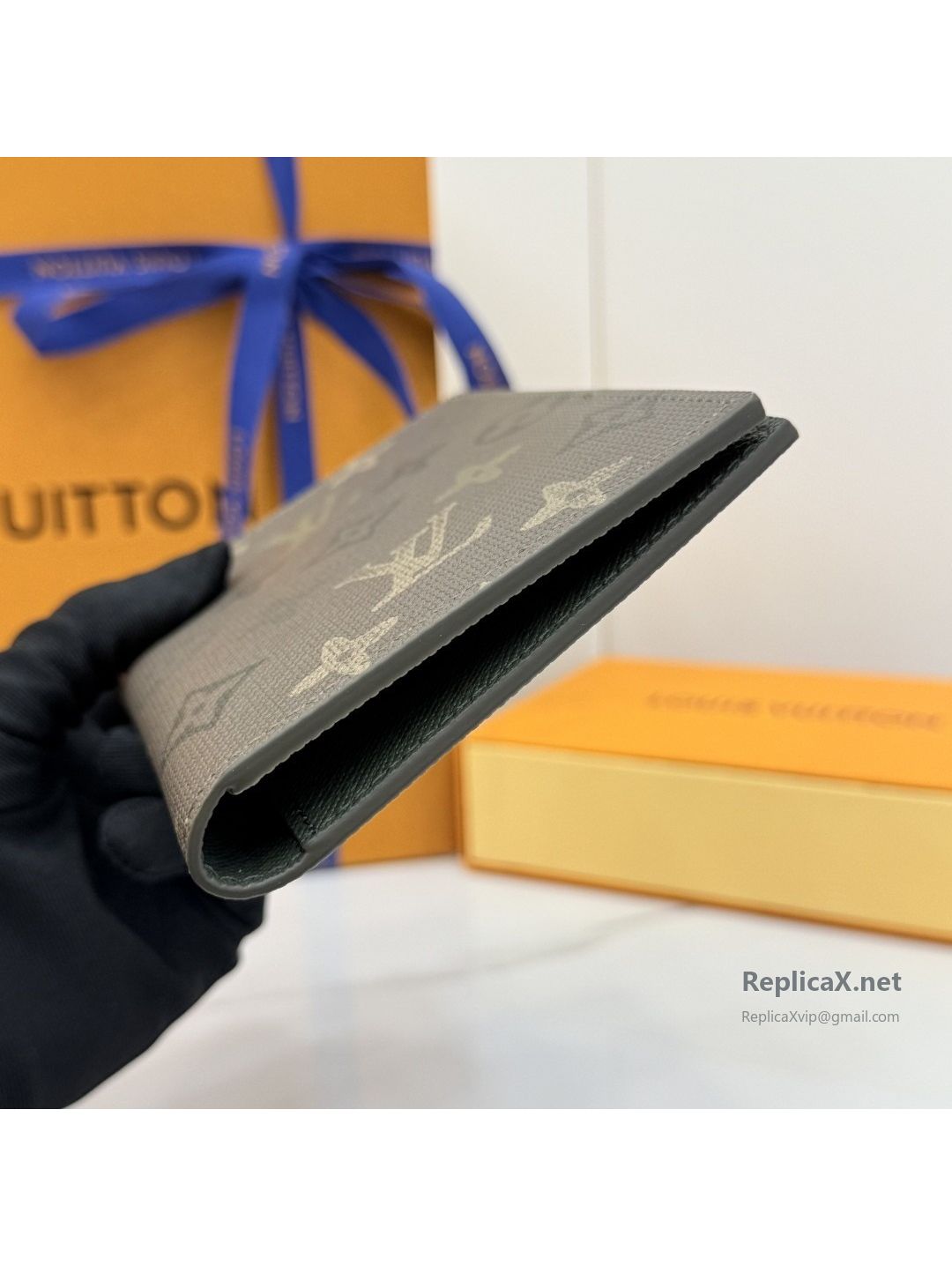 louis-vuitton-taupe-multicolor-monogram-folding-cover-rxlvj01662-03