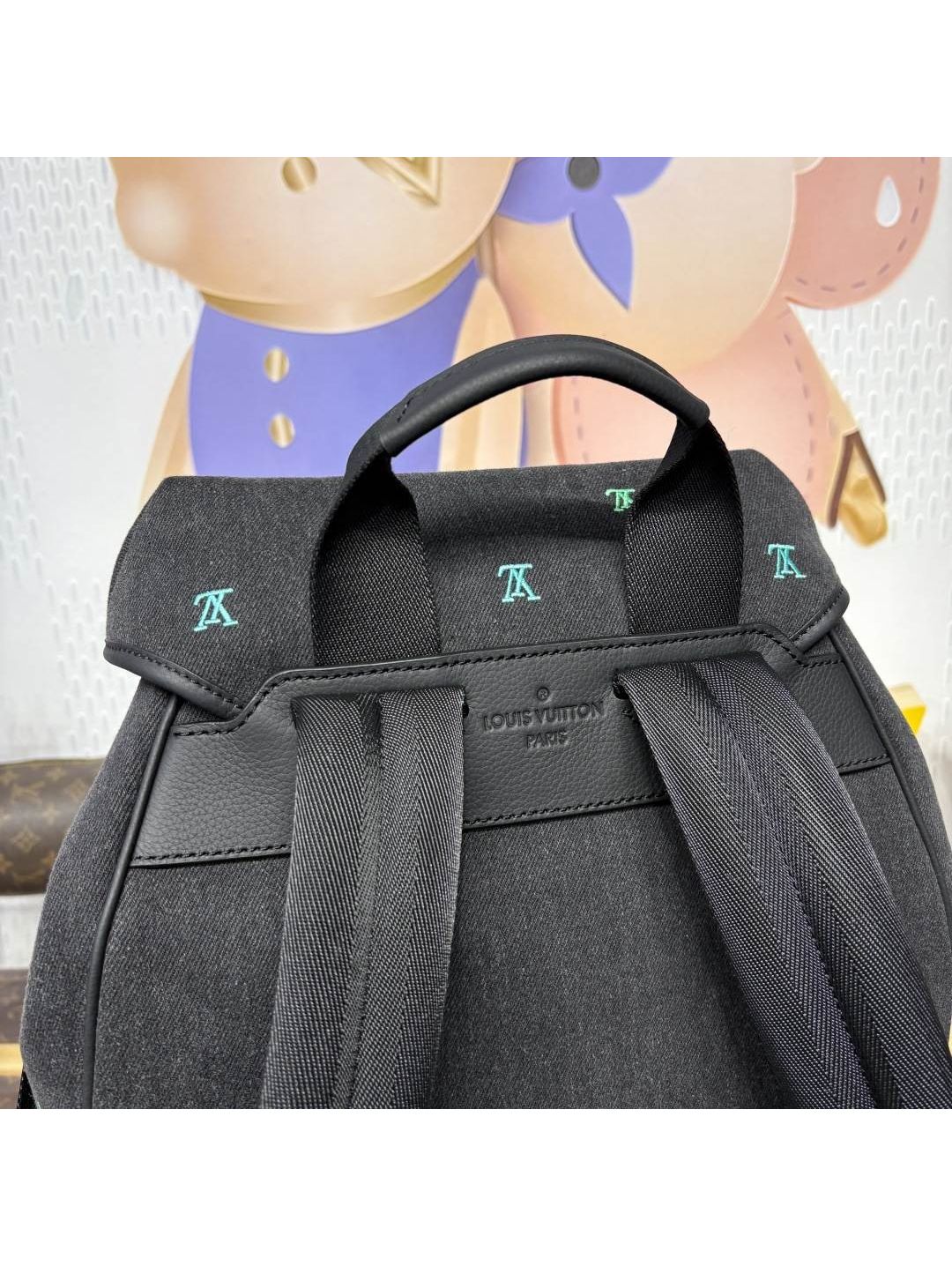 Louis Vuitton Vernon 30 Monogram Multicolore M14135
