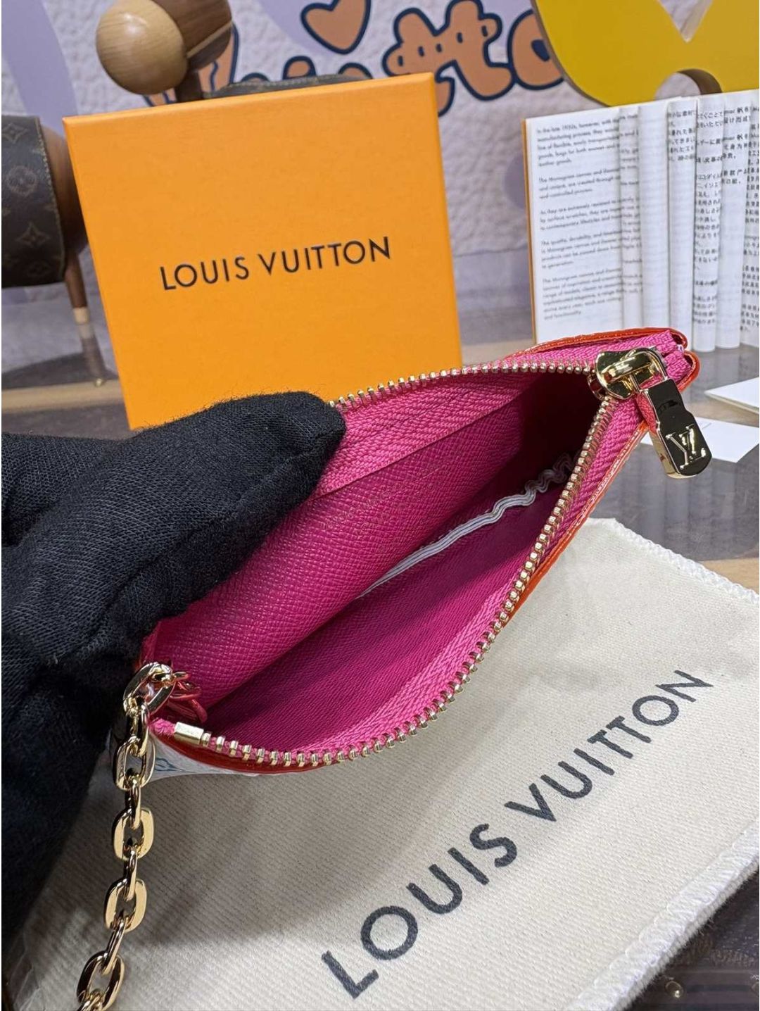 louis-vuitton-white-multicolor-monogram-zip-key-pouch-rxlvj01126-08